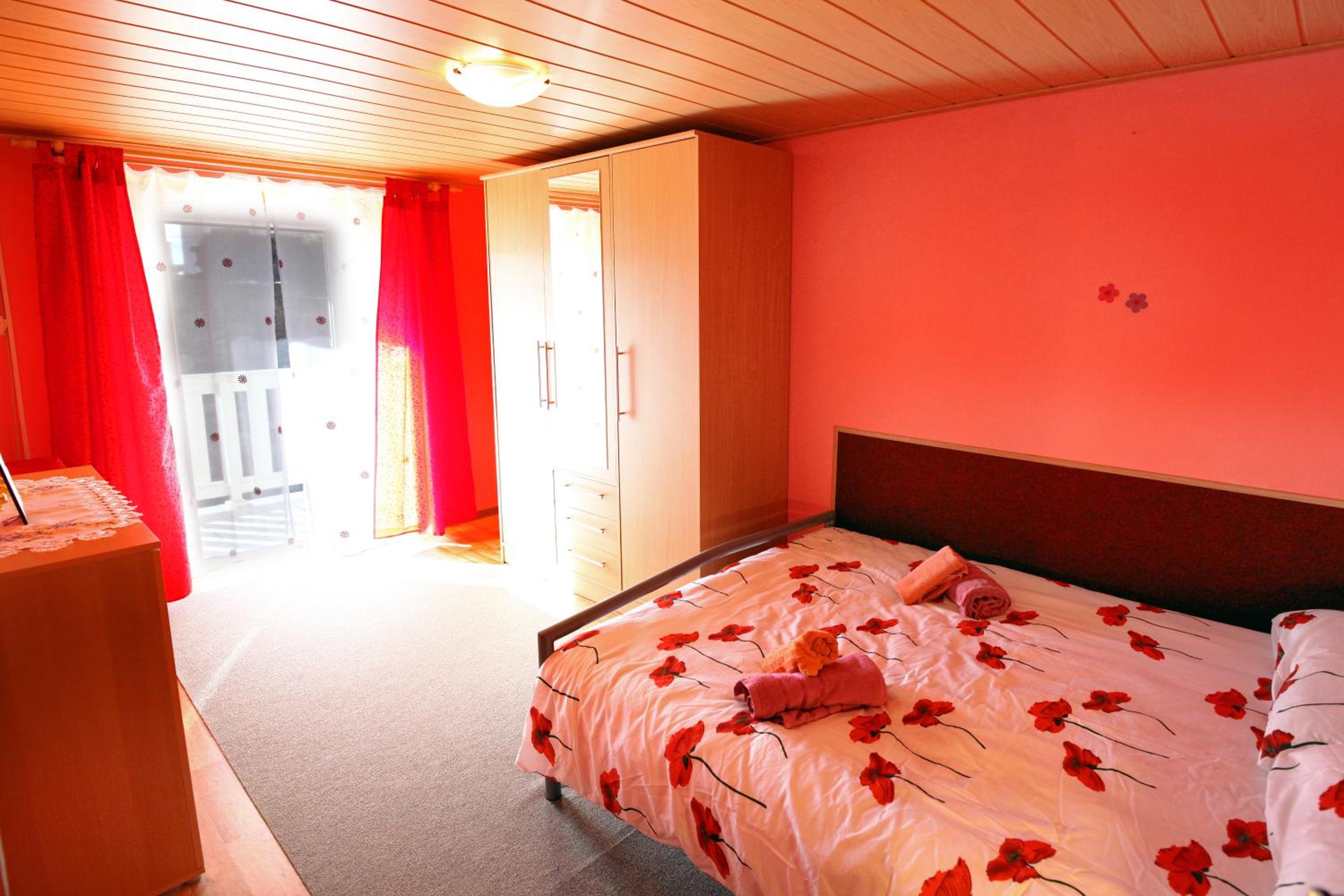 Forest Hideaway Suites STAR view 4