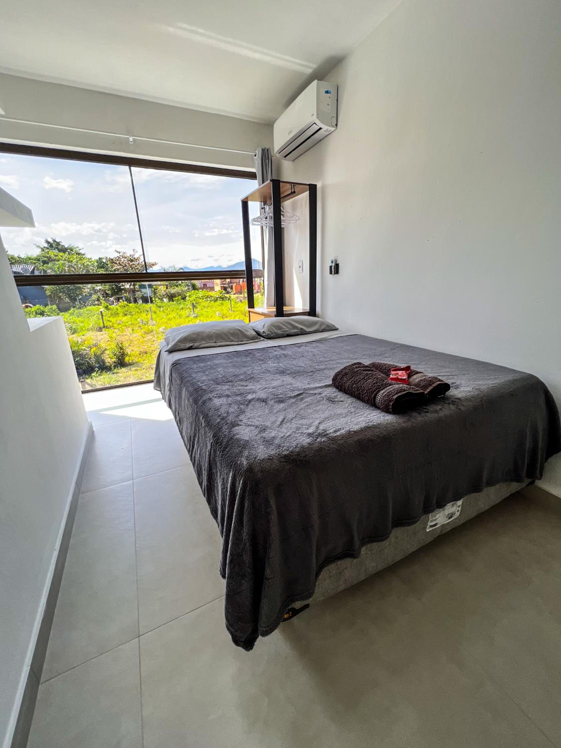 Casa Conceito com Jacuzzi, Vista e Ar na Praia do Rosa