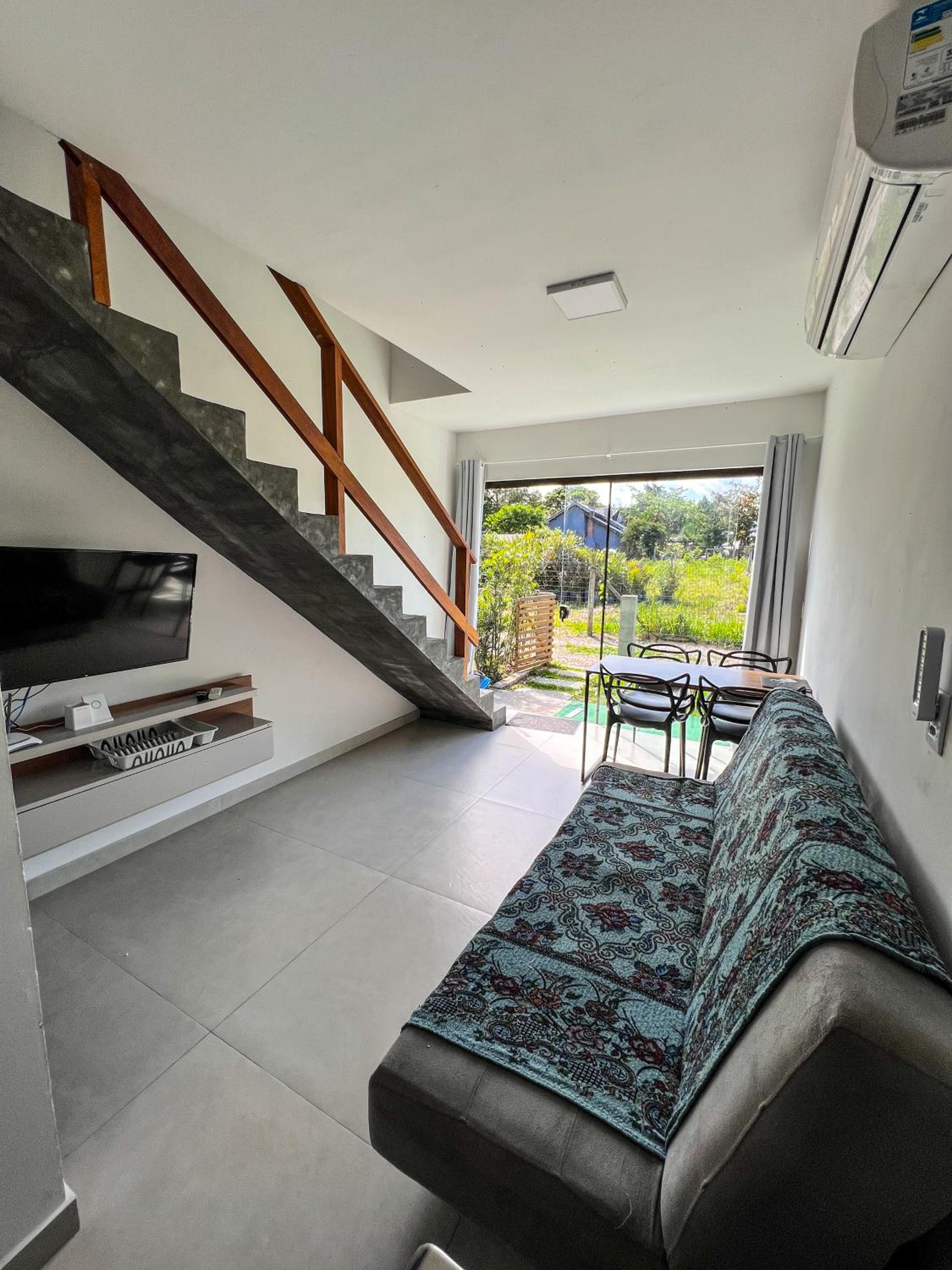 Casa Conceito com Jacuzzi, Vista e Ar na Praia do Rosa