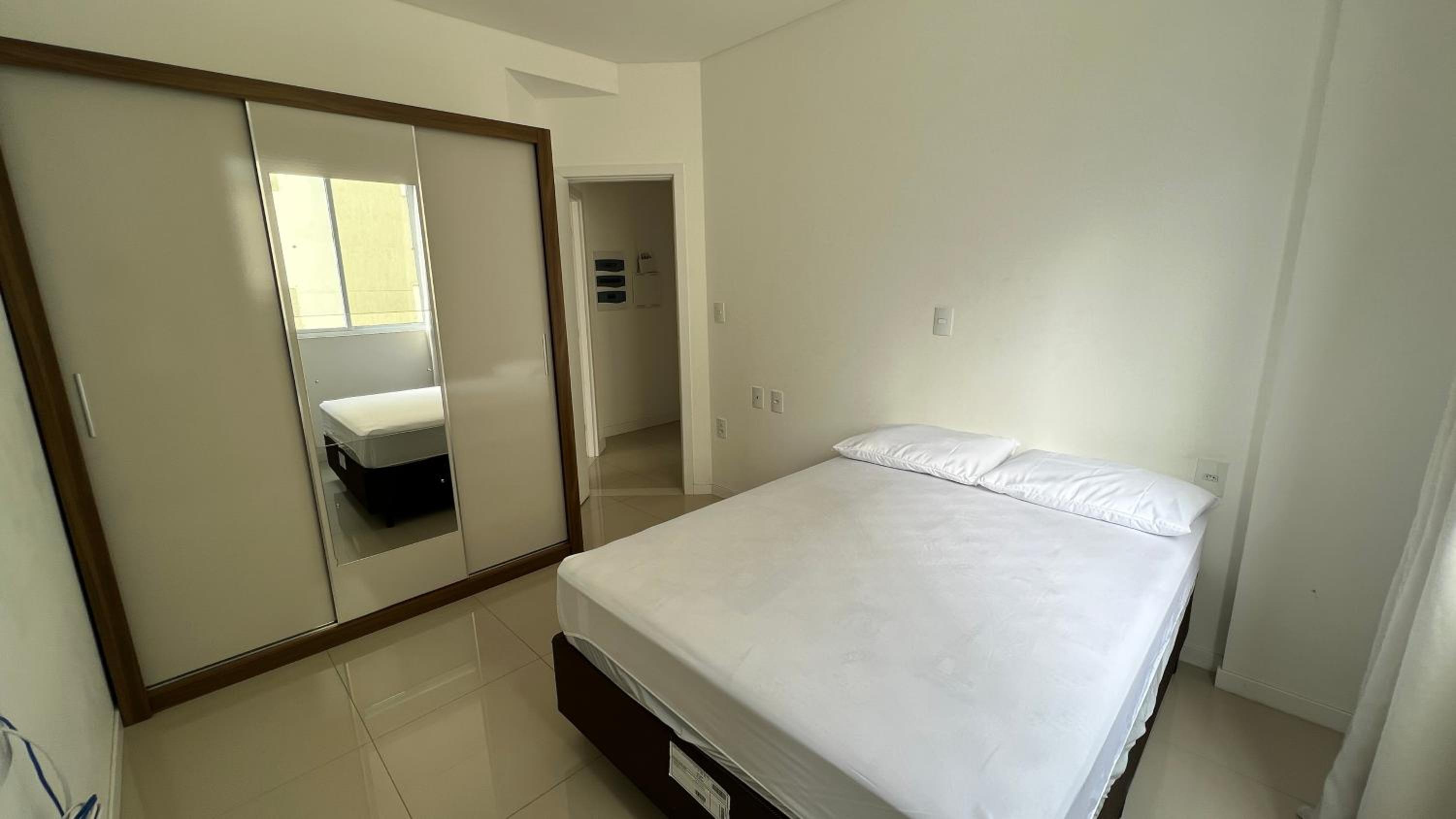 Apartamento itapema 3 suítes novo todo climatizado