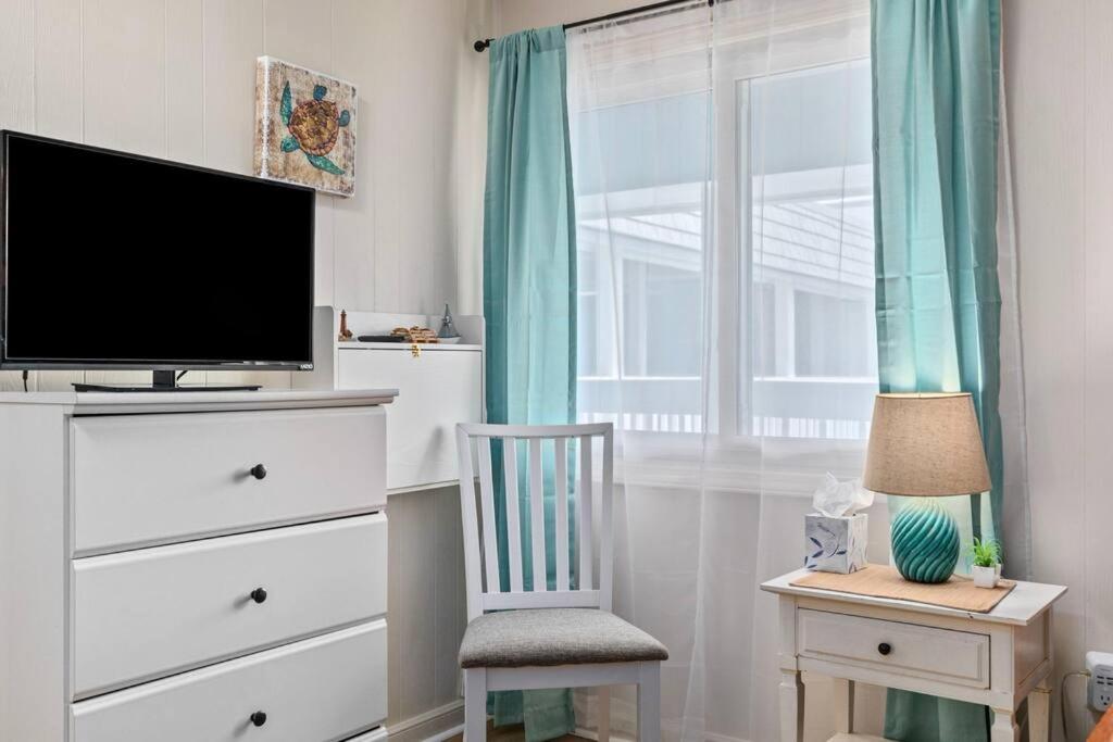 Winter Specials! Ocean View Garden City Condo