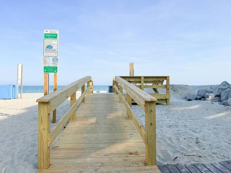 Winter Specials! Ocean View Garden City Condo