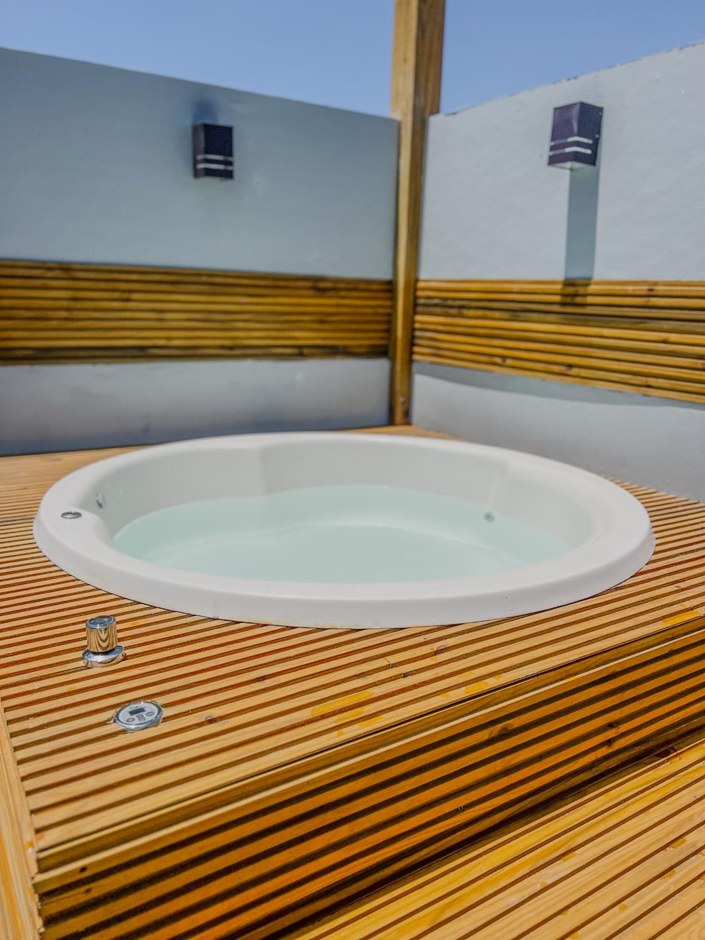 Casa Bela Vista com Jacuzzi, Ar e Vista Paradisíaca na Praia do Rosa
