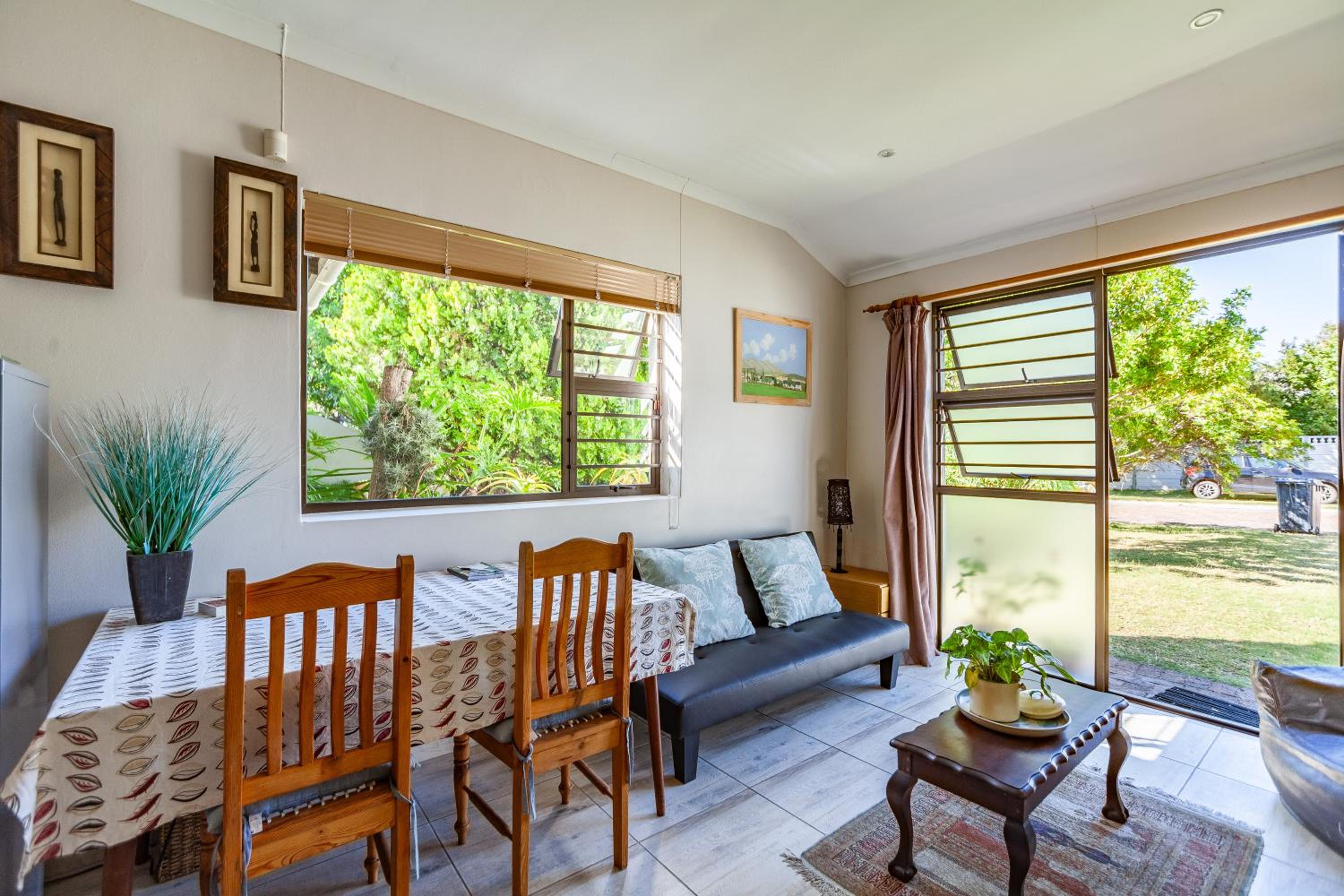 Modern Cozy Apartment Near Beach view 3
