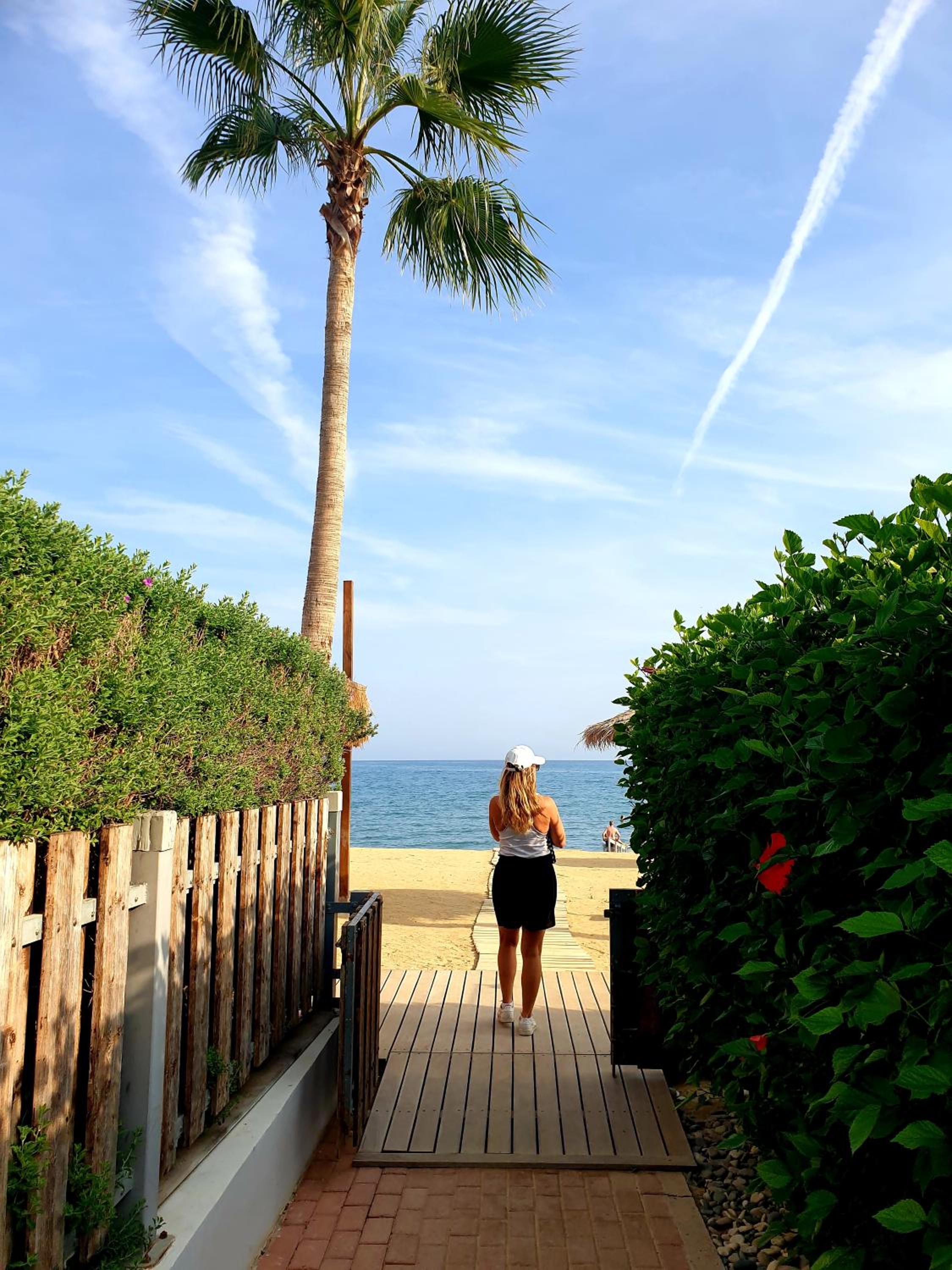 Luxury Beachfront Villa With Private Pool, Private Beach, Yoga & Sea Adventures