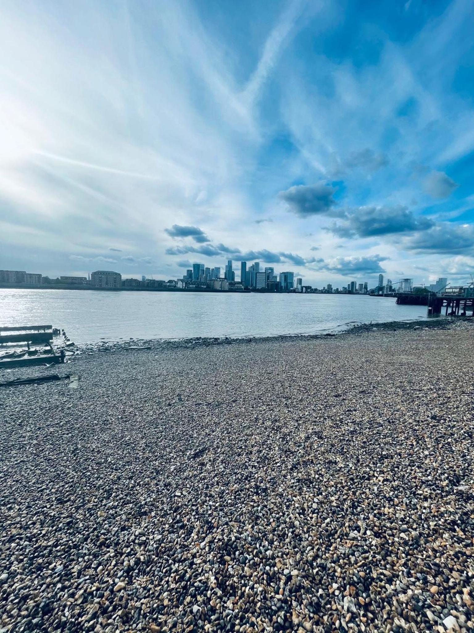 Apartment in Greenwich Near The 02 With A Balcony and View
