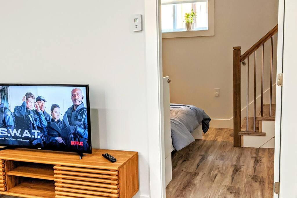 2 Bed Apartment Free Parking Central Location