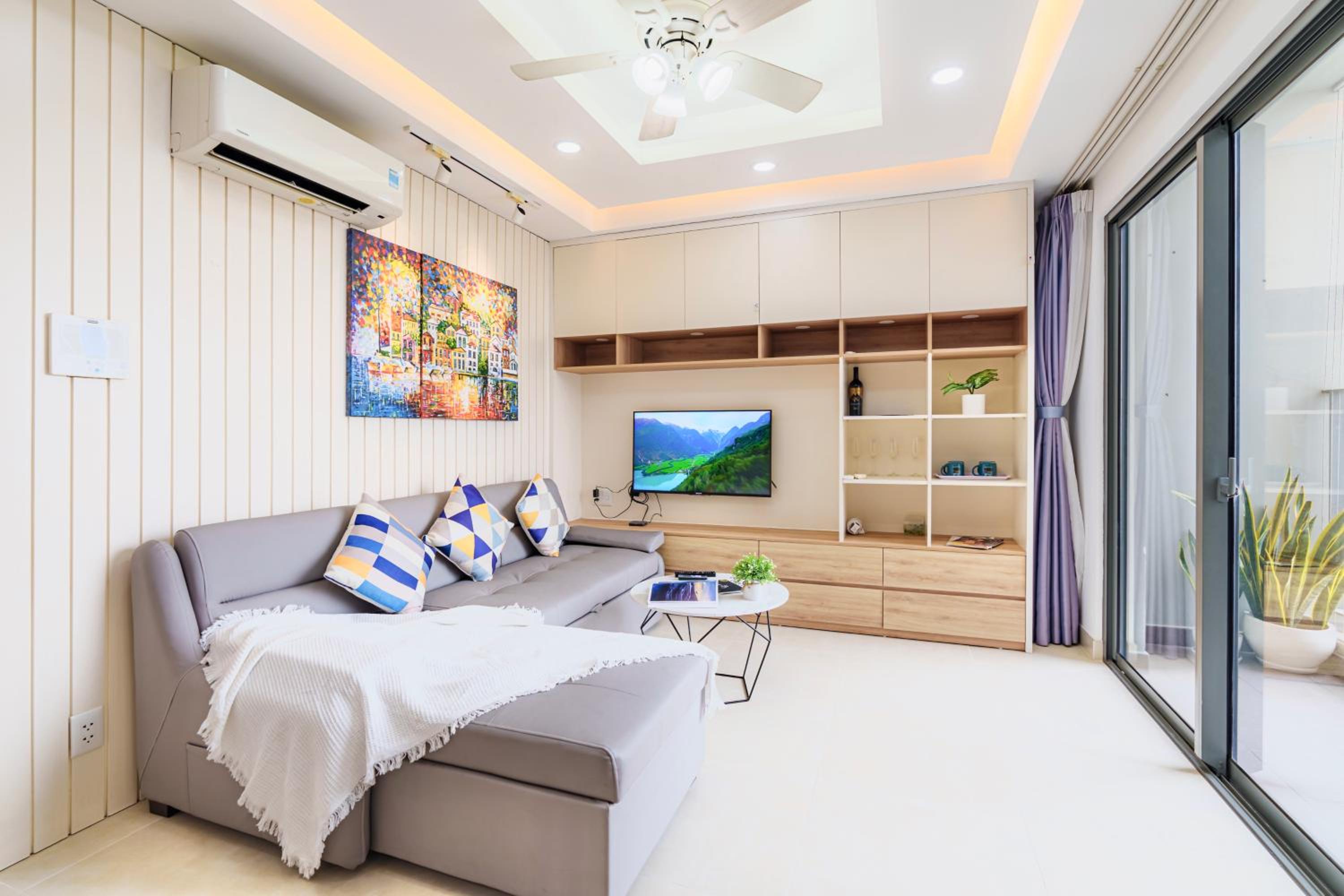 ambiHOME 2BR 2WC in Masteri Thao Dien District 2