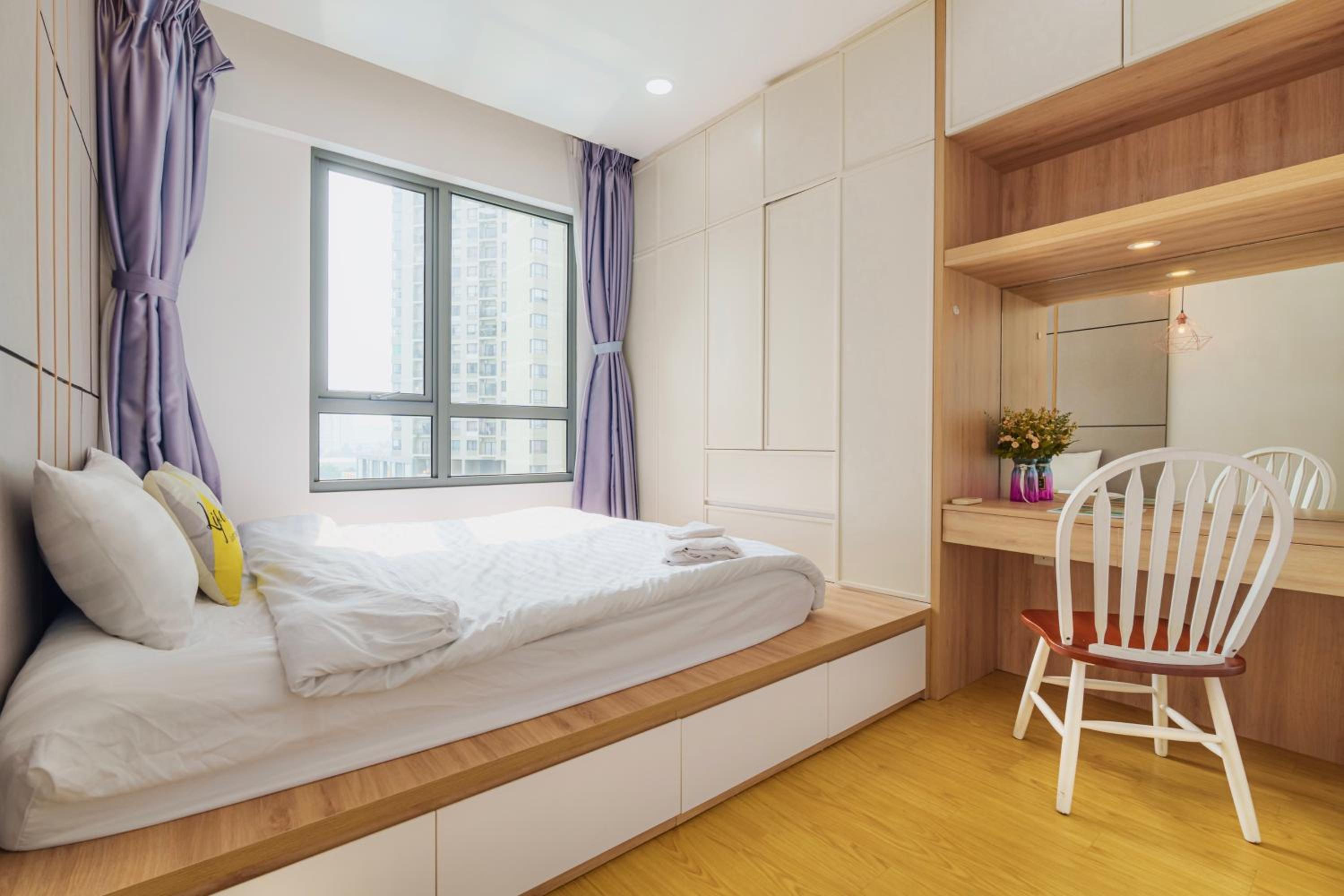 ambiHOME 2BR 2WC in Masteri Thao Dien District 2