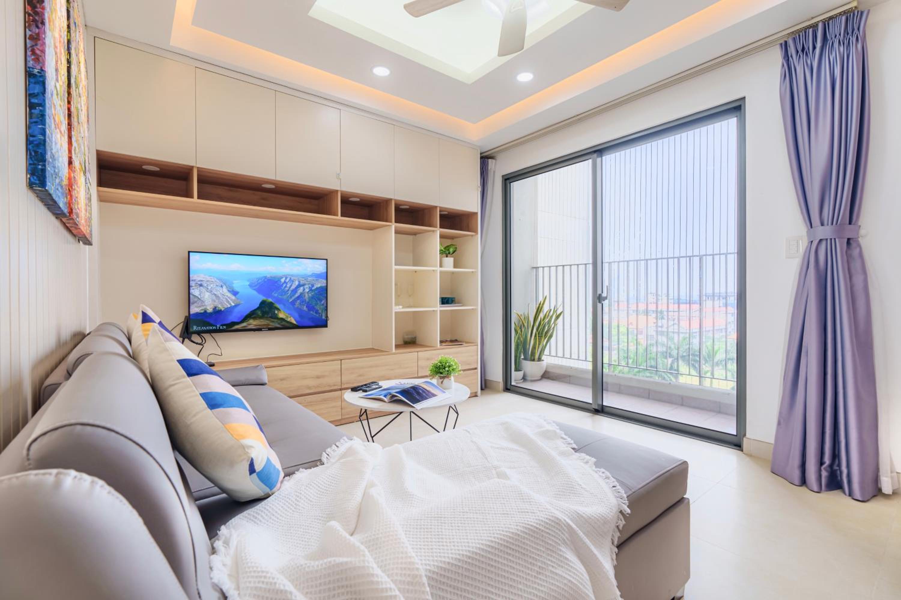 ambiHOME 2BR 2WC in Masteri Thao Dien District 2