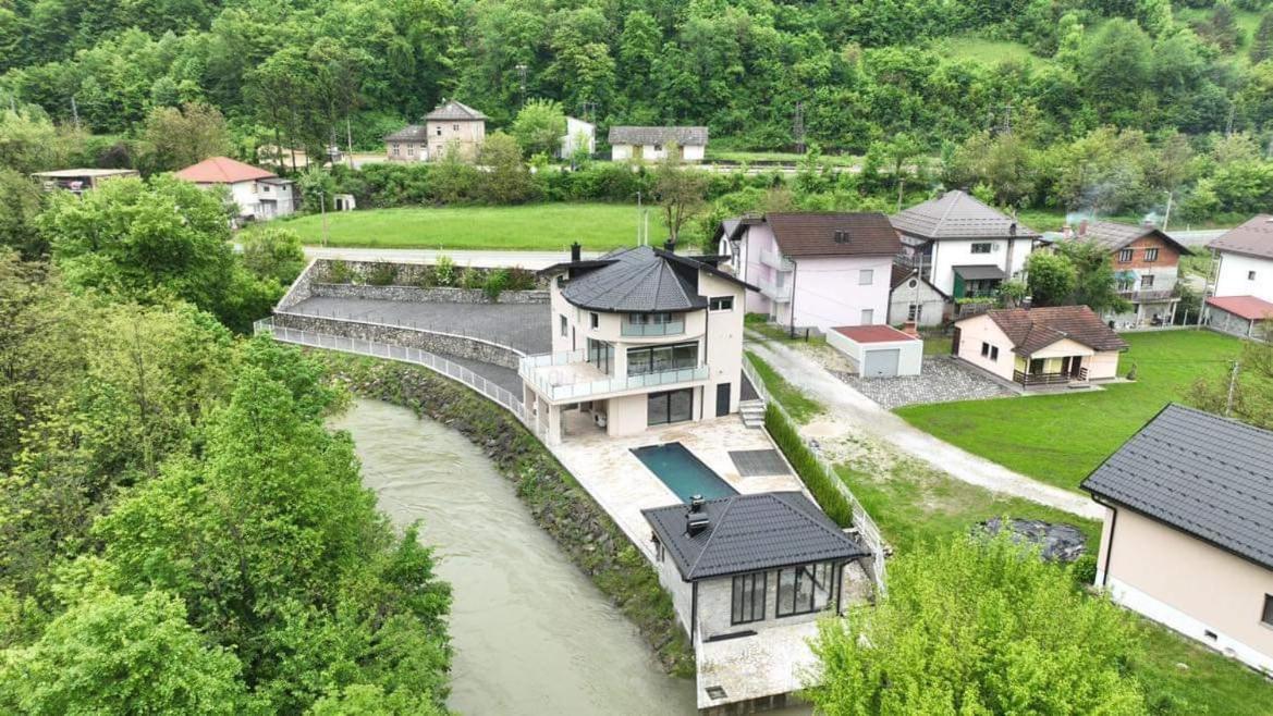 Villa Majetic na Uni