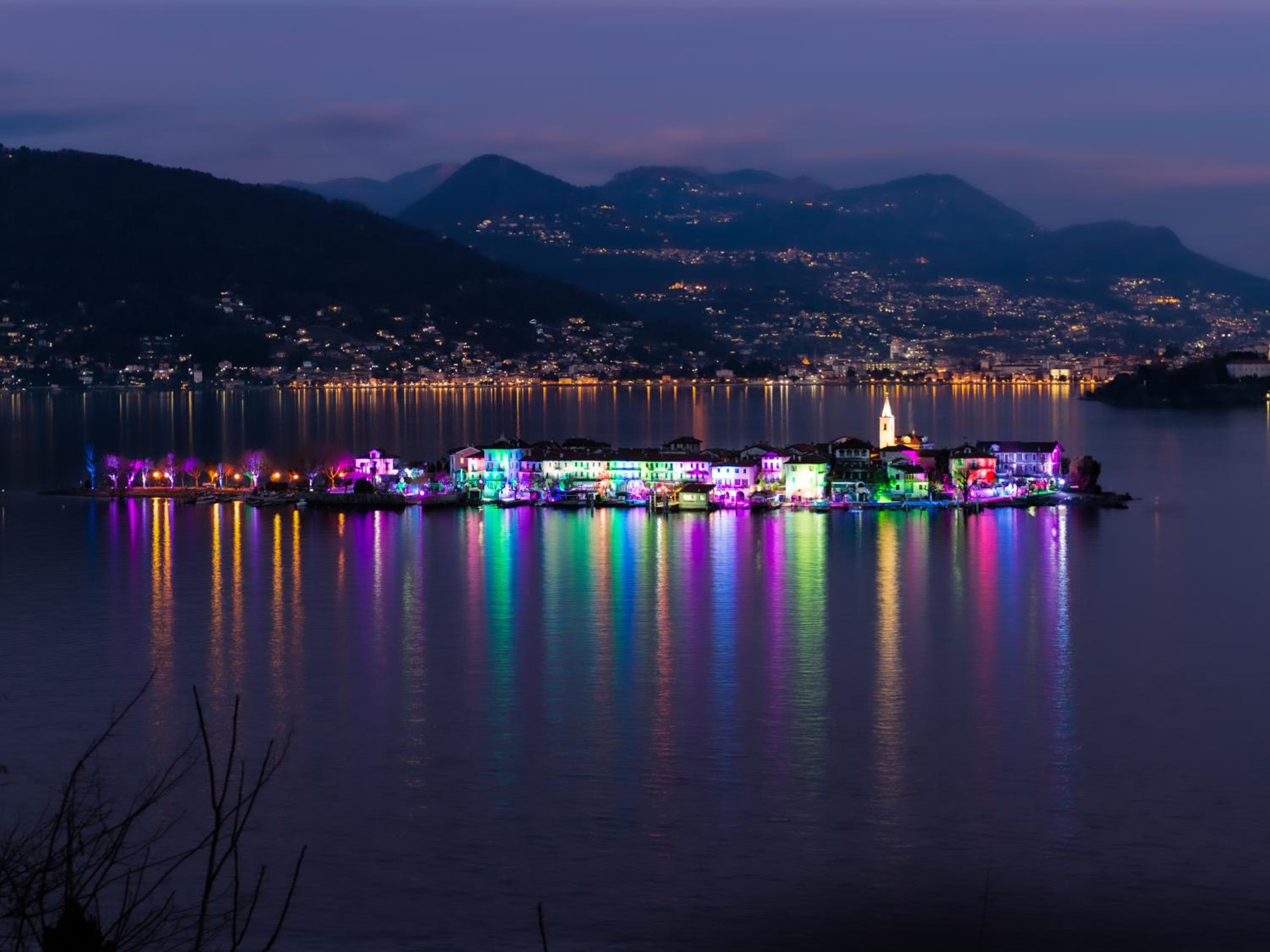 Appartamento vista Lago, giardino spiaggia a Stresa vista Isole Borromee e Golfo Borromeo - STRESAFLAT