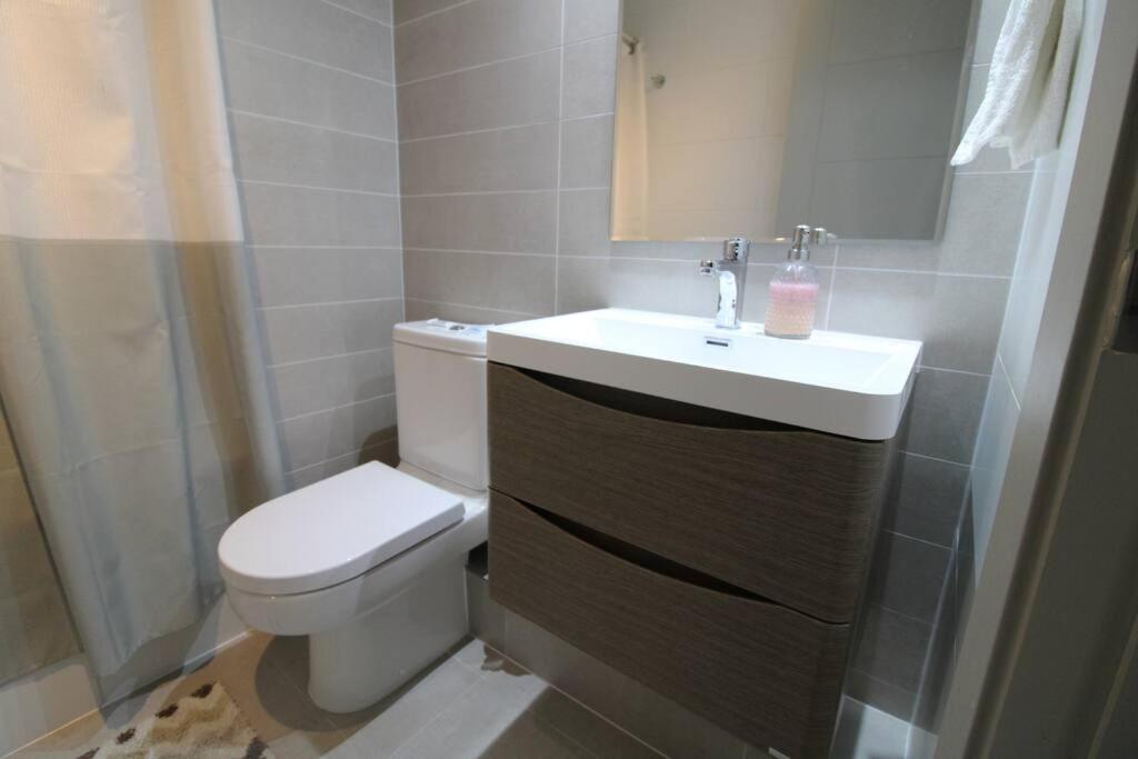 TuArriendoCL-B101 Depto con Hermosa Vista al Lago 4PAX 2D2B
