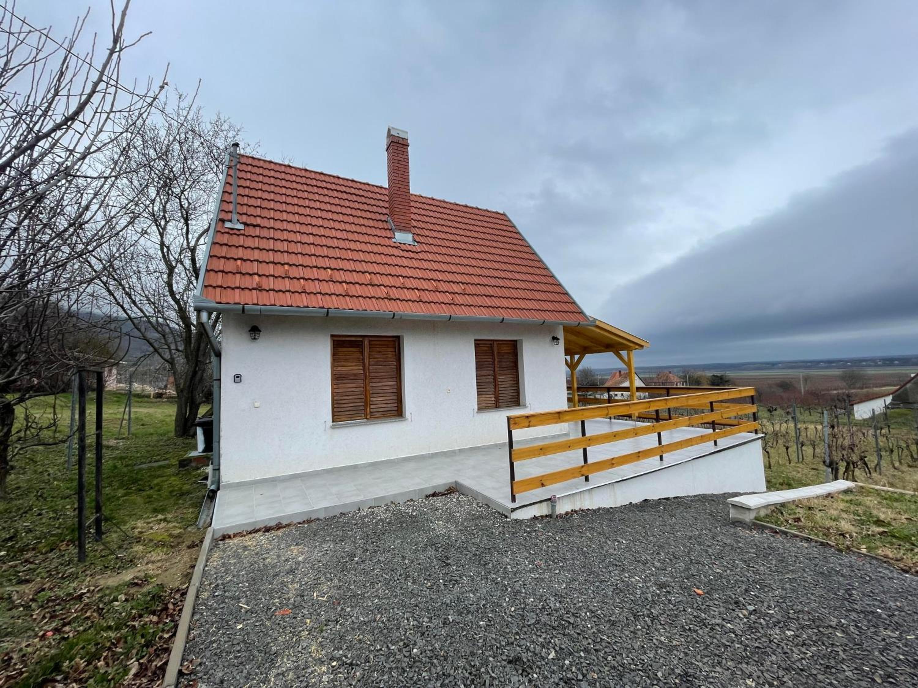 Alma Apartmanház