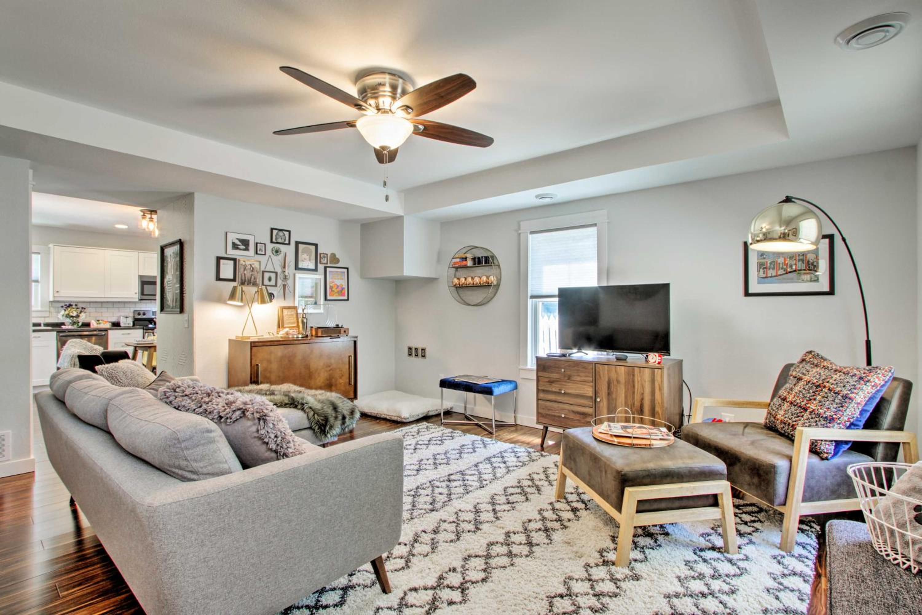 The Nook, boutique Galena cottage view 3