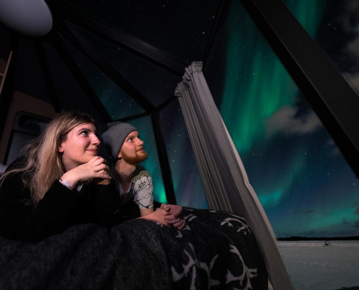 Aurora Nest – Eco Glass Igloo view 3