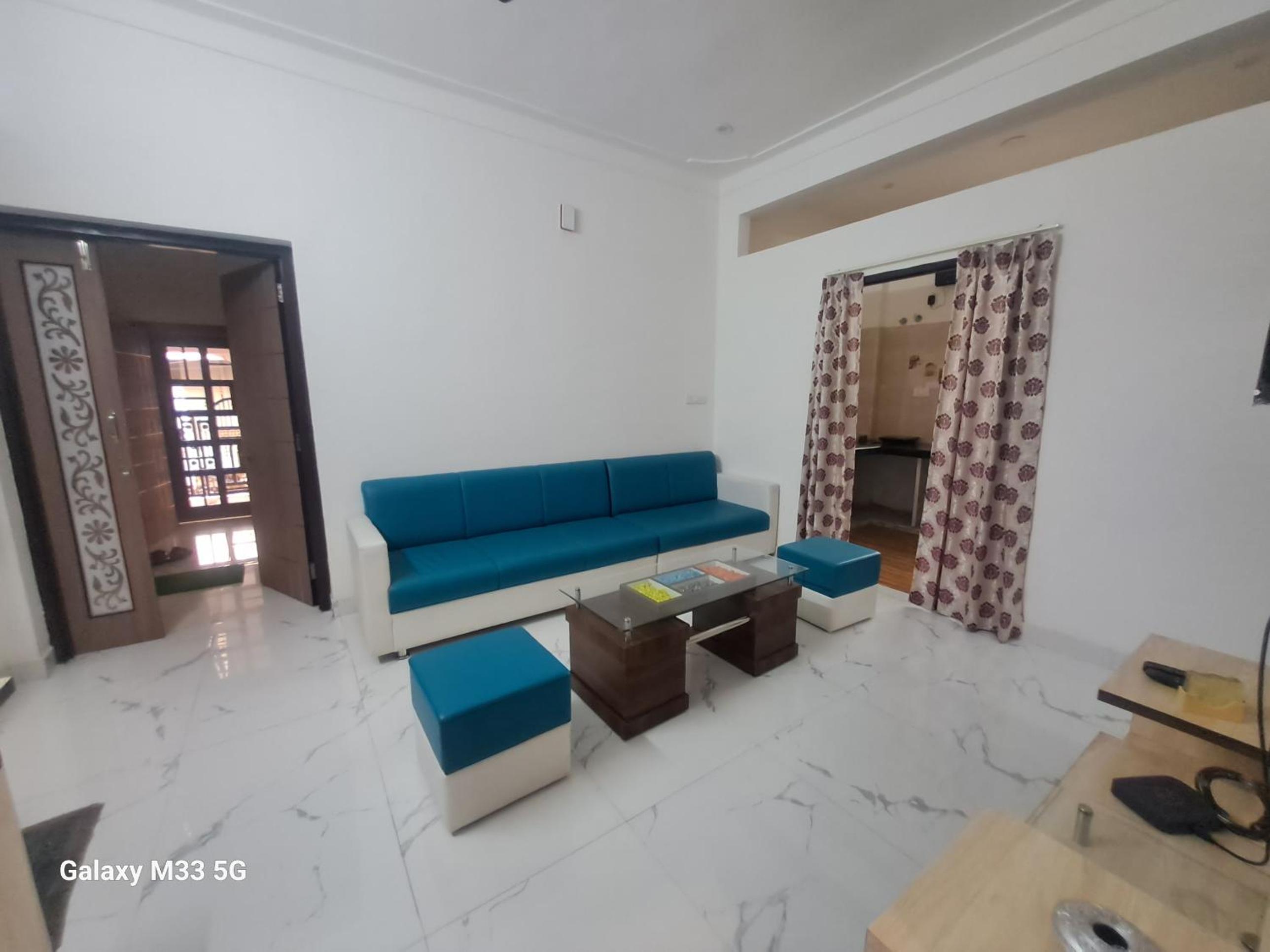 Relax home stay spacious appartment view 3