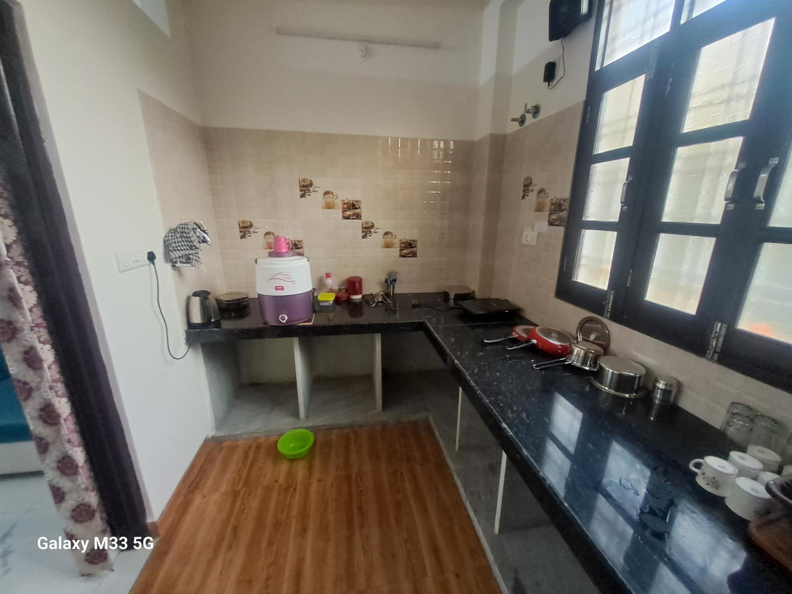 Relax home stay spacious appartment view 2