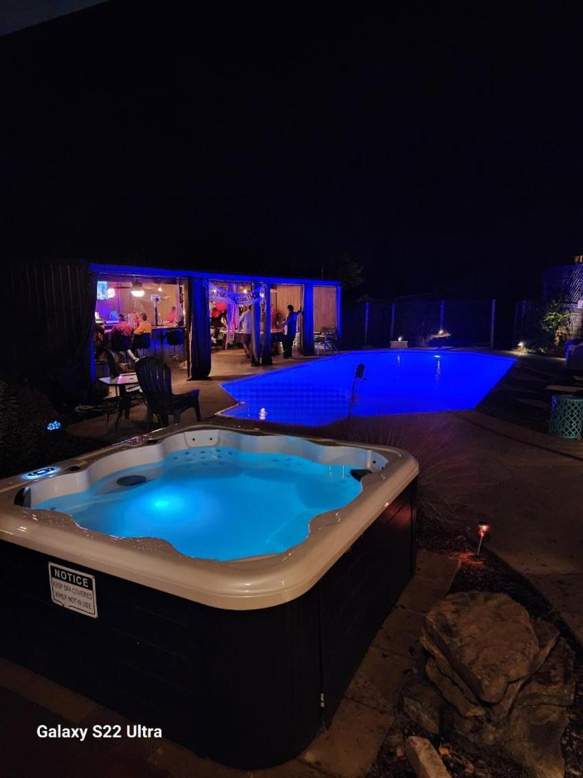 Lake Hamilton Pool House with Cabana and NEW hot tub!