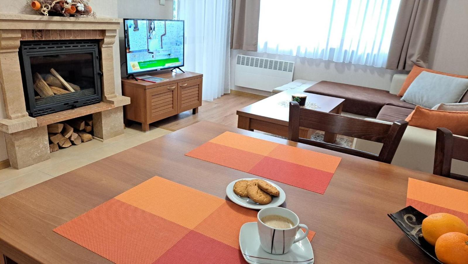 Lusi Holiday, Смолянски езера view 5