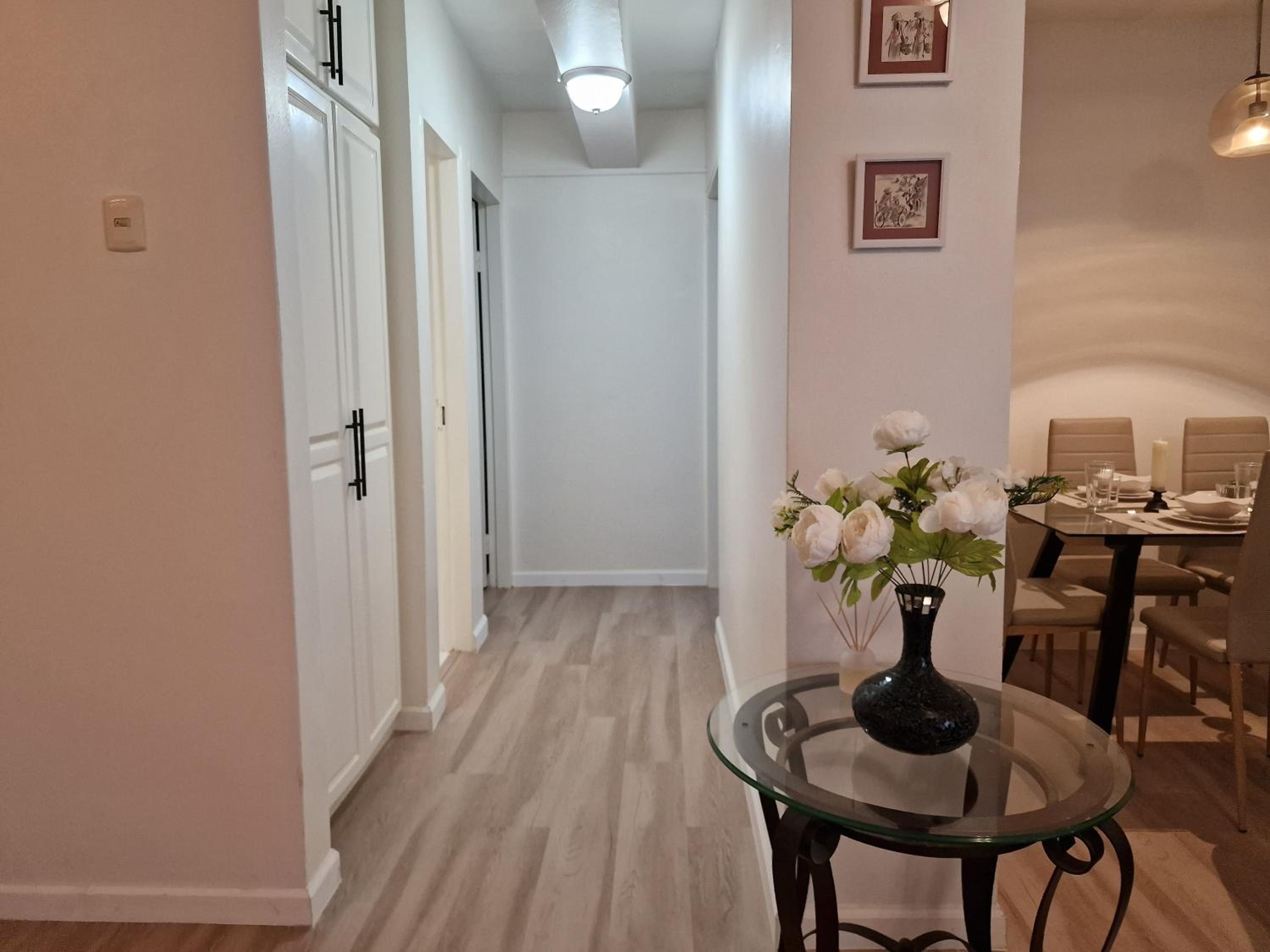 2 Bed, parking, gated, modern view 2