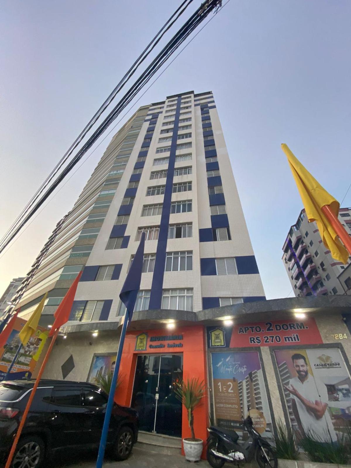 Apartamento kitnet pé na areia praia Ocian