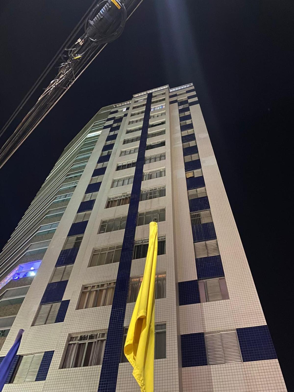 Apartamento kitnet pé na areia praia Ocian