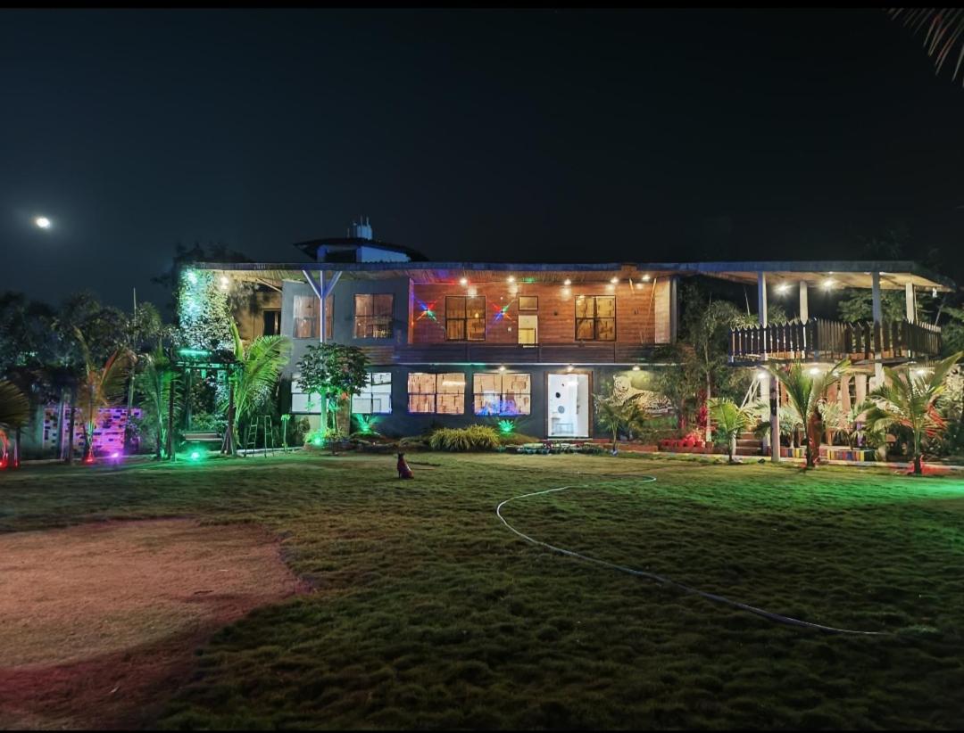 Leopard Farmhouse