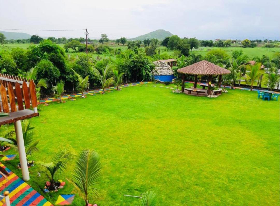 Leopard Farmhouse