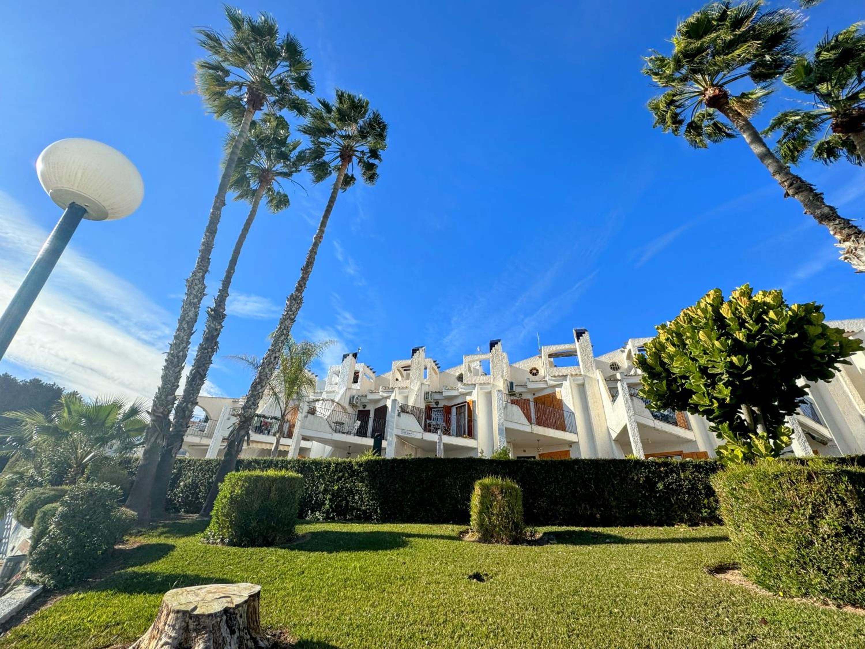Contemporary House in Cabo Roig