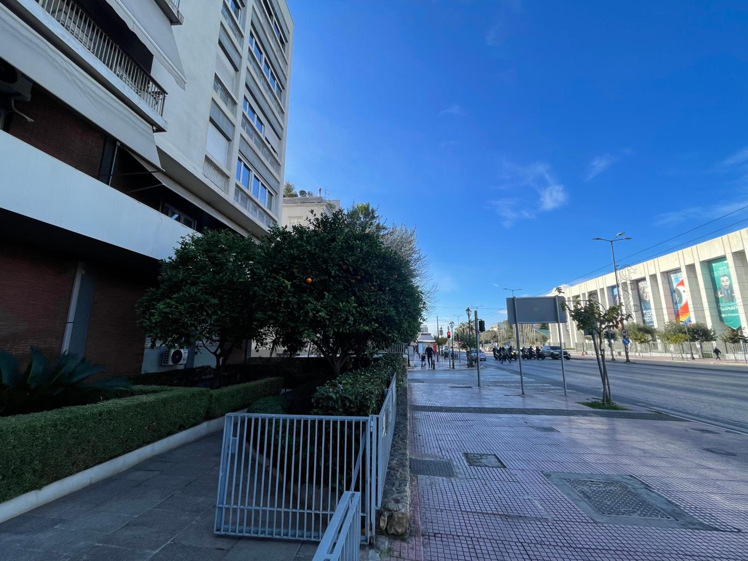 Cozy apartment ideally located city center and Megaron Moussikis metro station