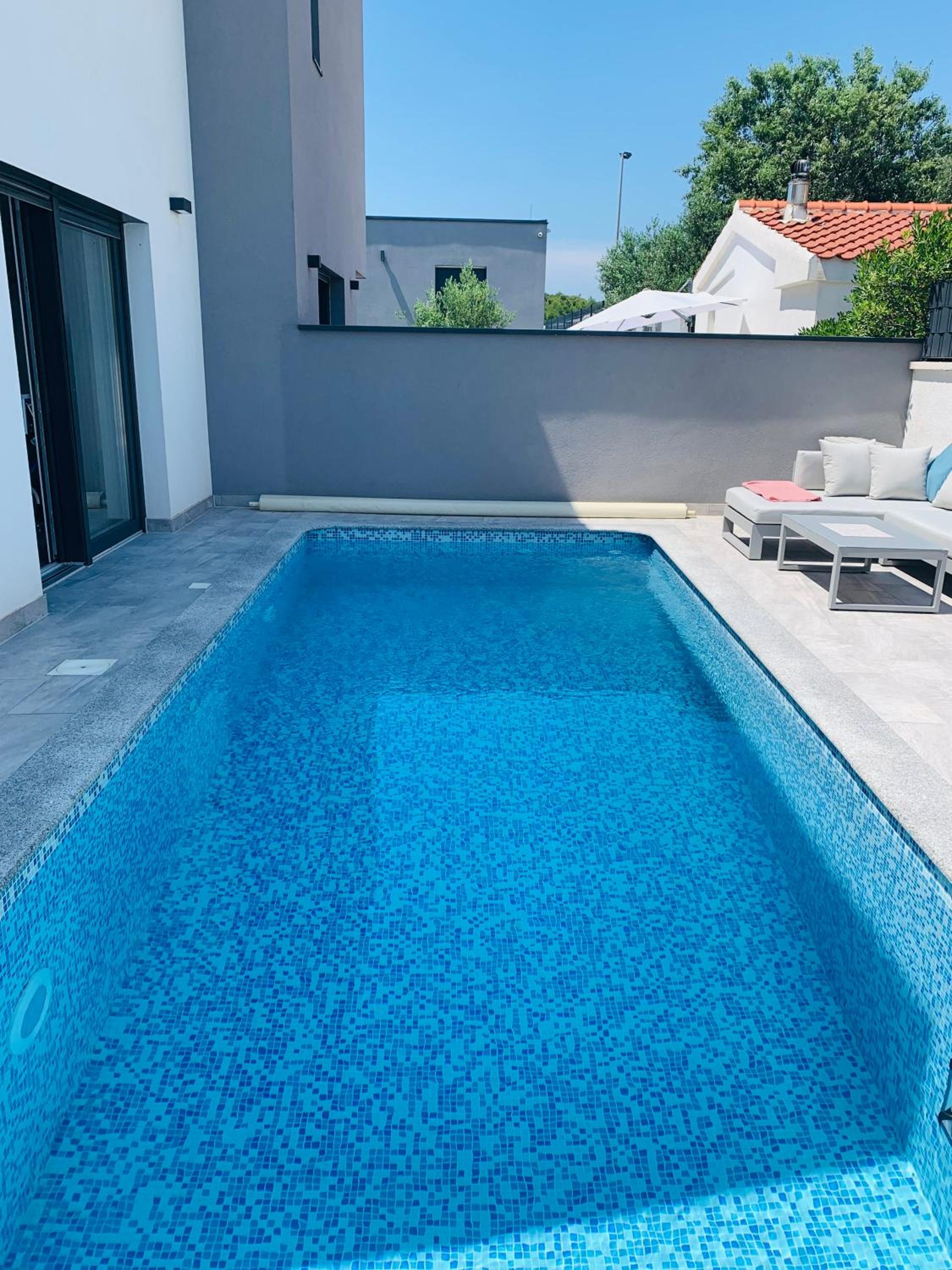 Apartments Spanic Haus mit Pool