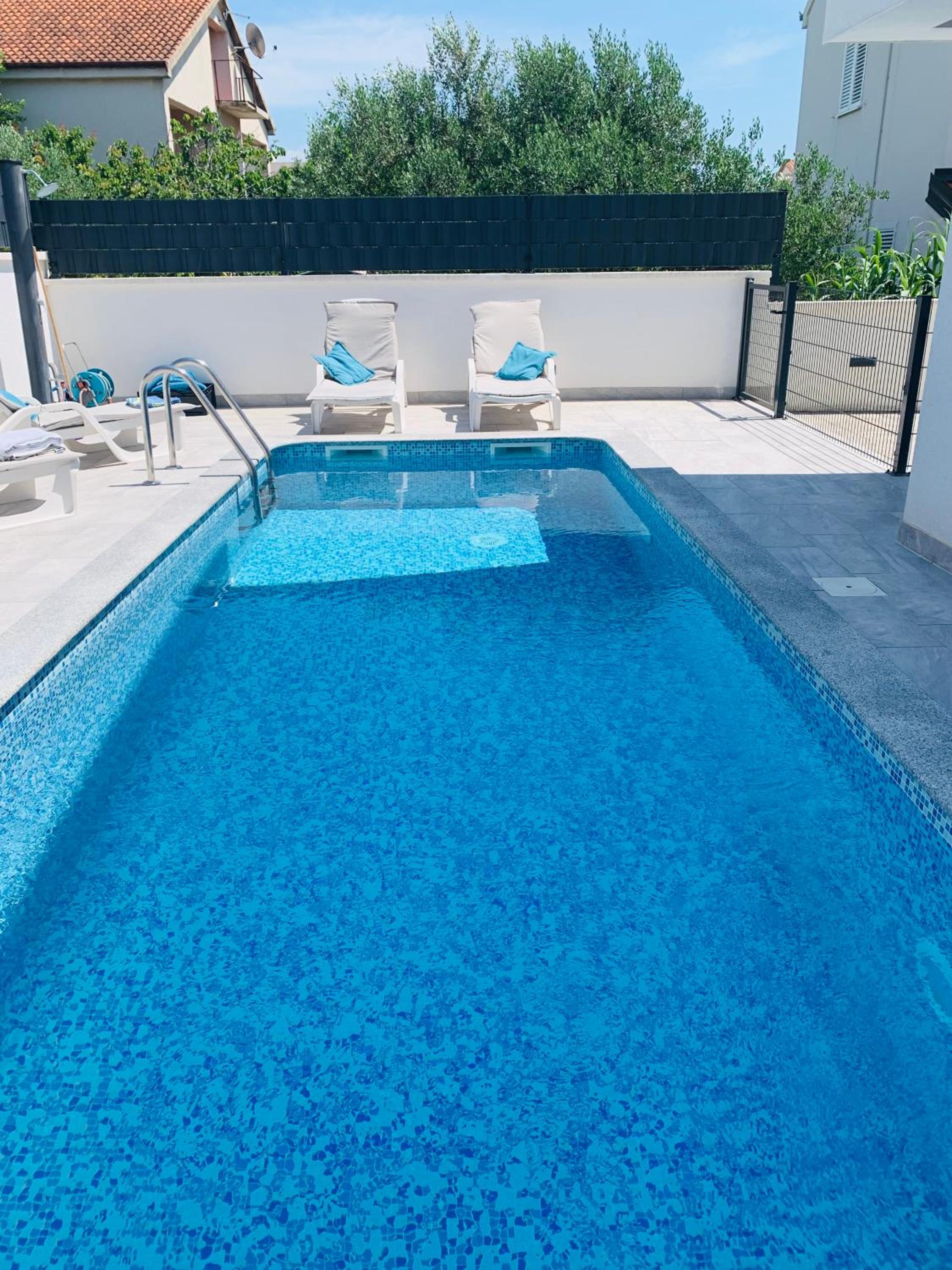 Apartments Spanic Haus mit Pool