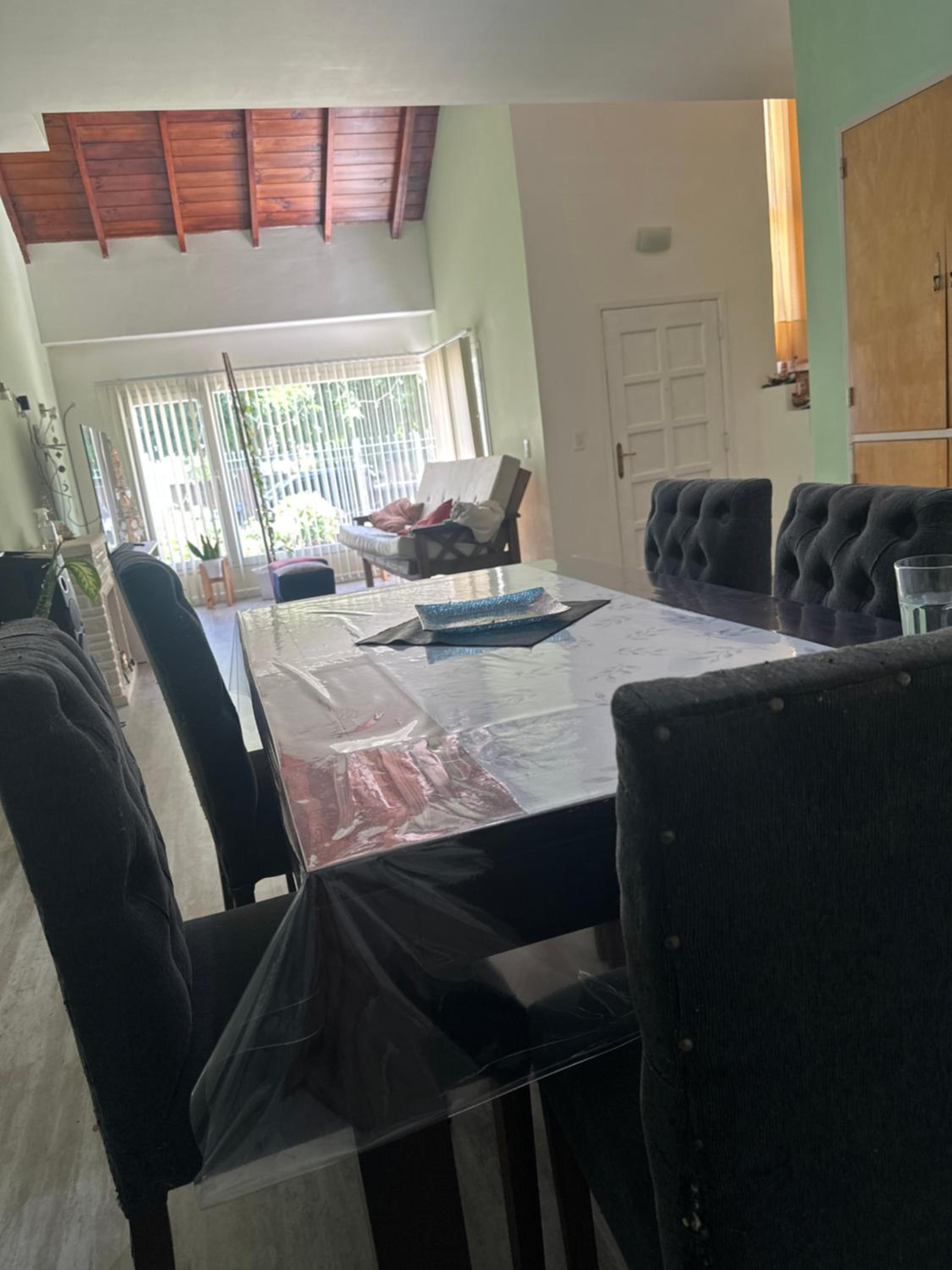 Casa en Punta Mogotes, excelente ubicación, 3 habitaciones hasta 10 personas