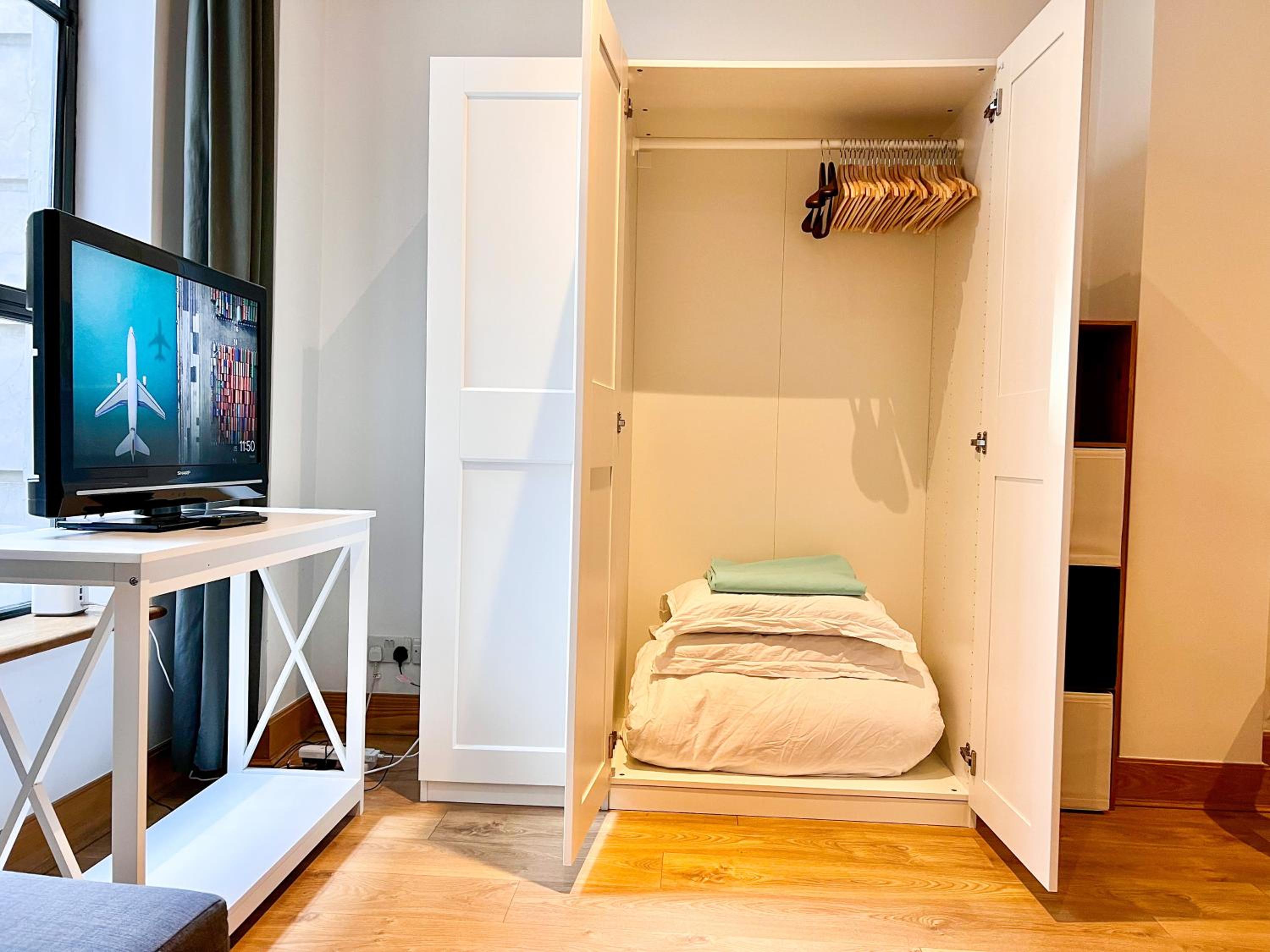 Excellent Entire Apartment Between St Pauls Cathedral and Covent Garden