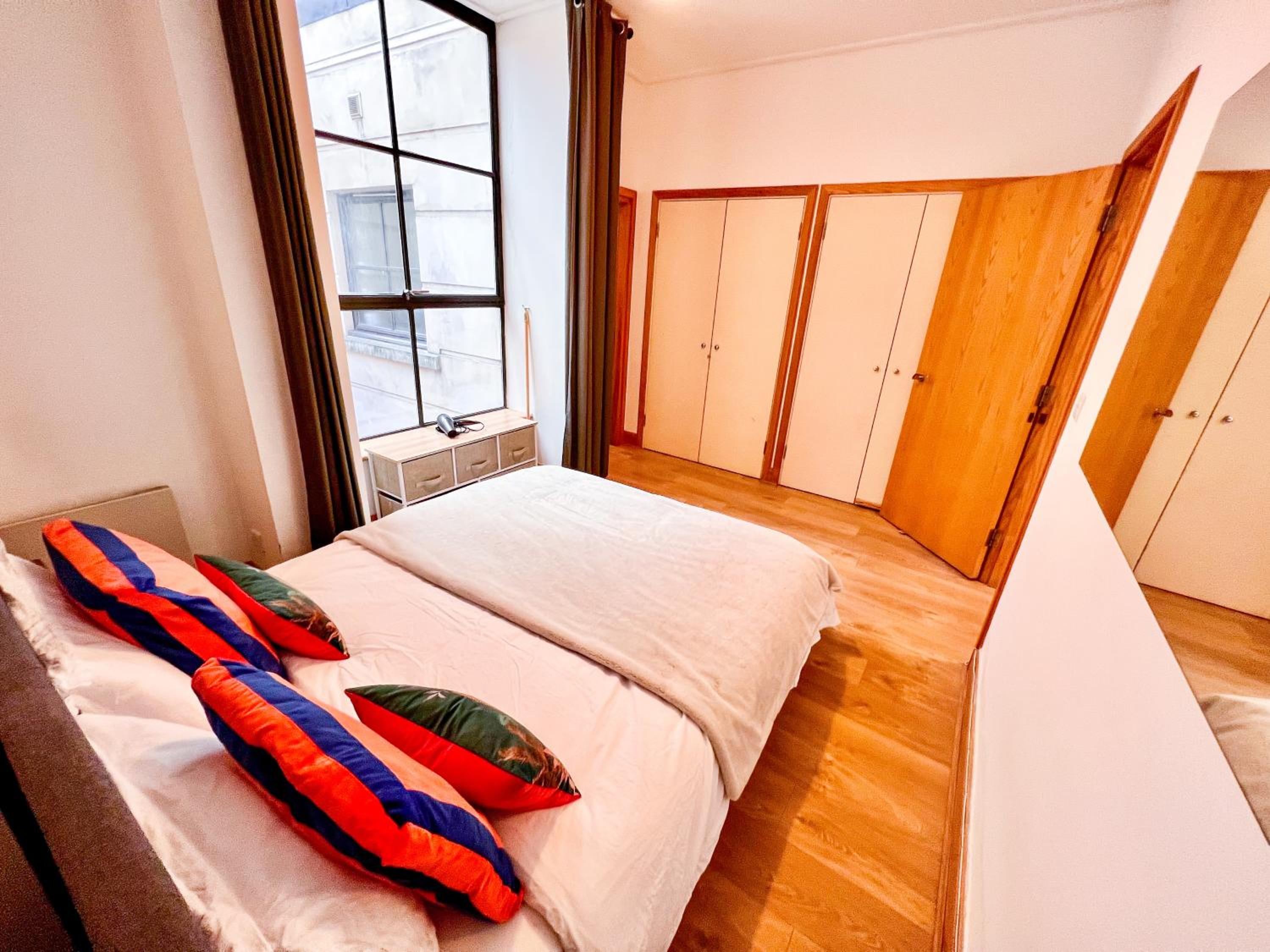 Excellent Entire Apartment Between St Pauls Cathedral and Covent Garden