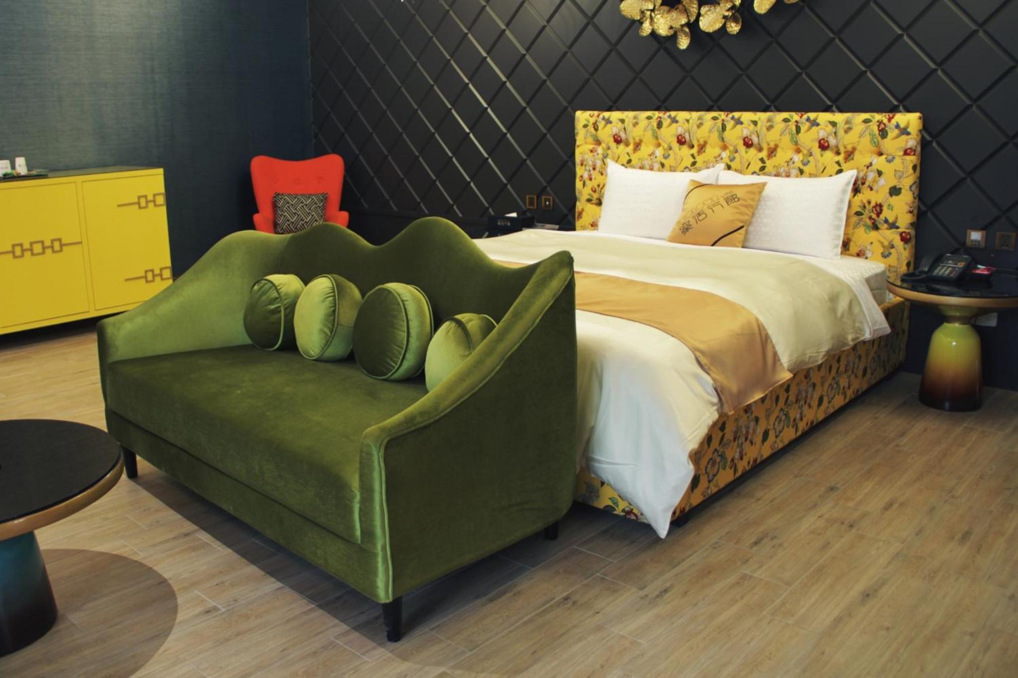 Icolour Villa Motel