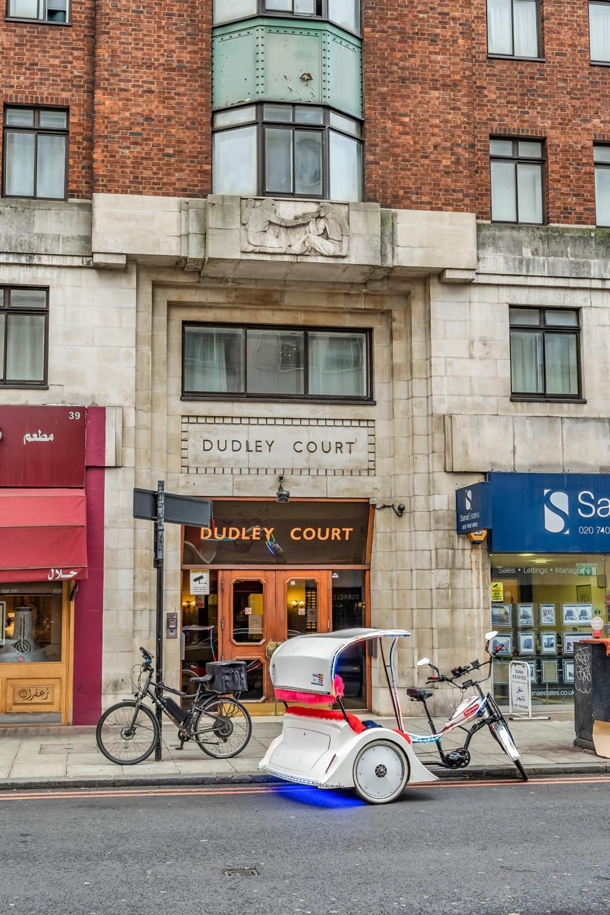 Central London, near Marble Arch, Oxford Street, Mayfair, One Bedroom Apartment