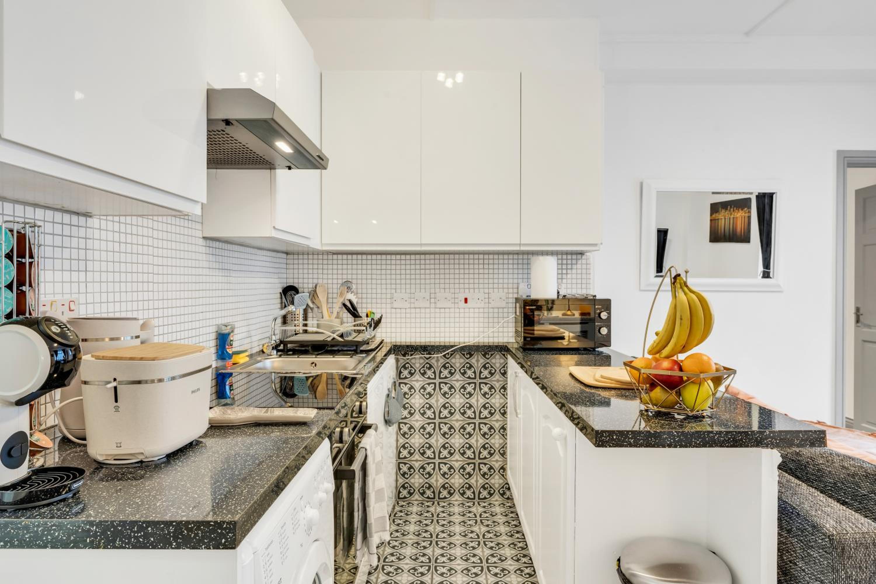 Central London, near Marble Arch, Oxford Street, Mayfair, One Bedroom Apartment