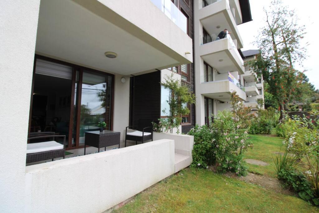 TuArriendoCL-MPHA106 Gran Depto en Pto Varas 3D2B 6PAX sin vista primer piso con jardin