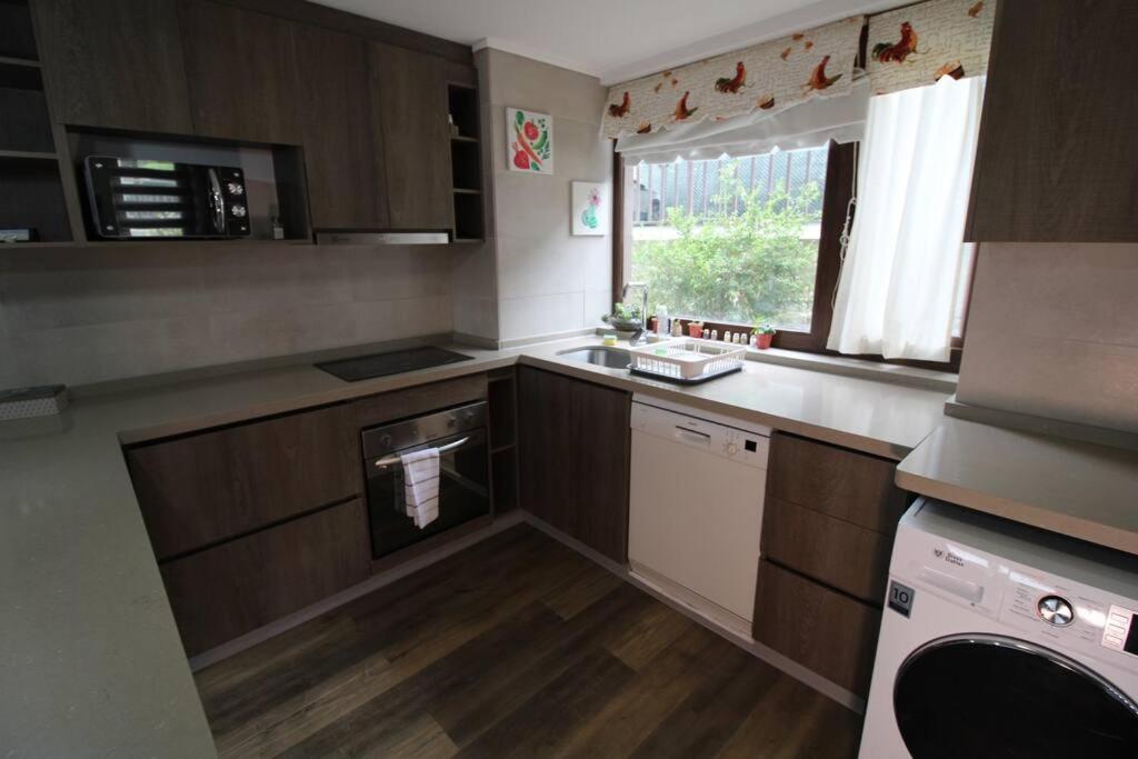 TuArriendoCL-MPHA106 Gran Depto en Pto Varas 3D2B 6PAX sin vista primer piso con jardin