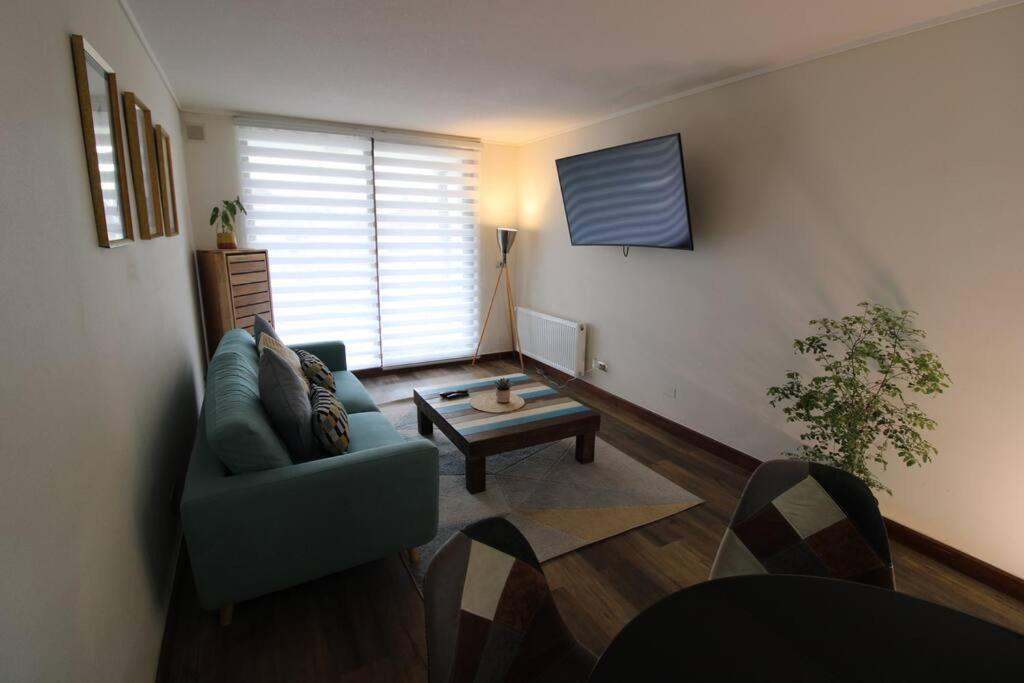 TuArriendoCL-MPHA106 Gran Depto en Pto Varas 3D2B 6PAX sin vista primer piso con jardin