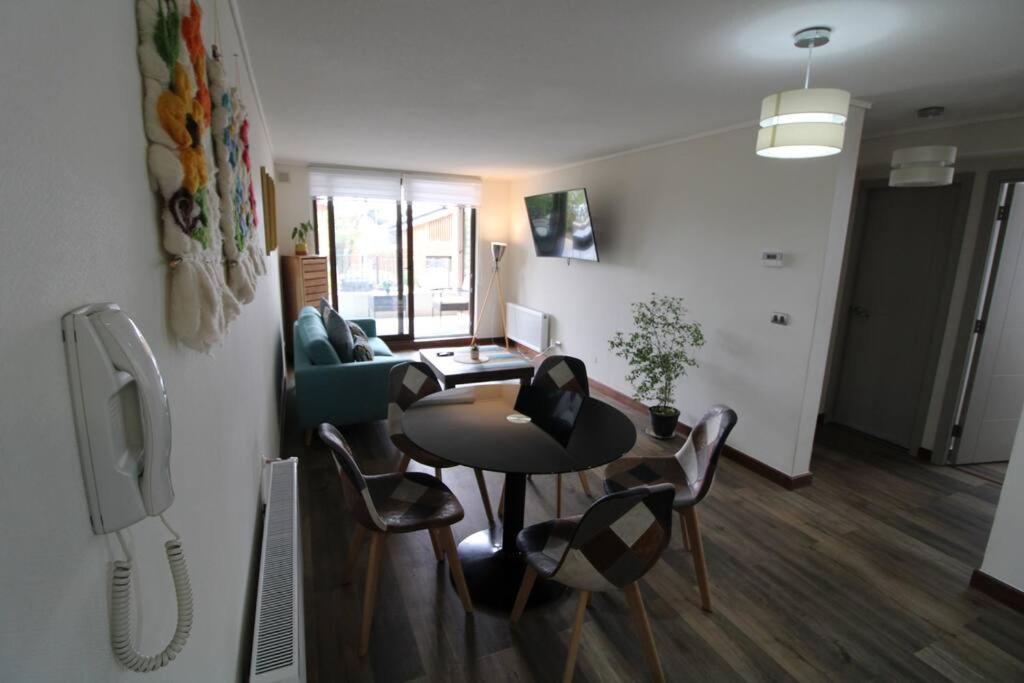 TuArriendoCL-MPHA106 Gran Depto en Pto Varas 3D2B 6PAX sin vista primer piso con jardin