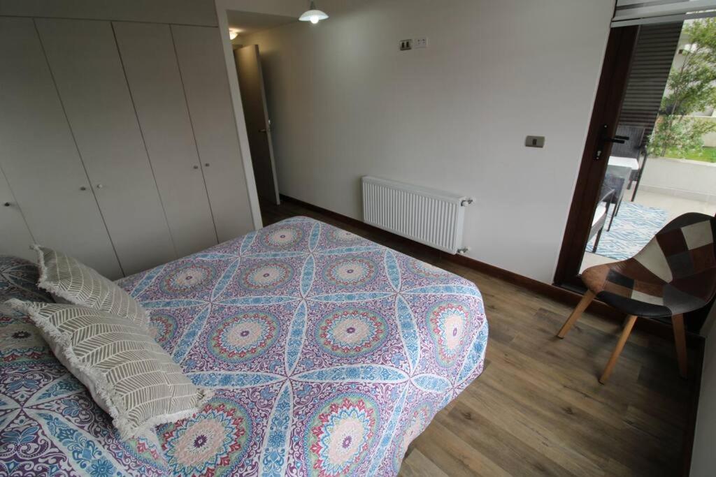 TuArriendoCL-MPHA106 Gran Depto en Pto Varas 3D2B 6PAX sin vista primer piso con jardin