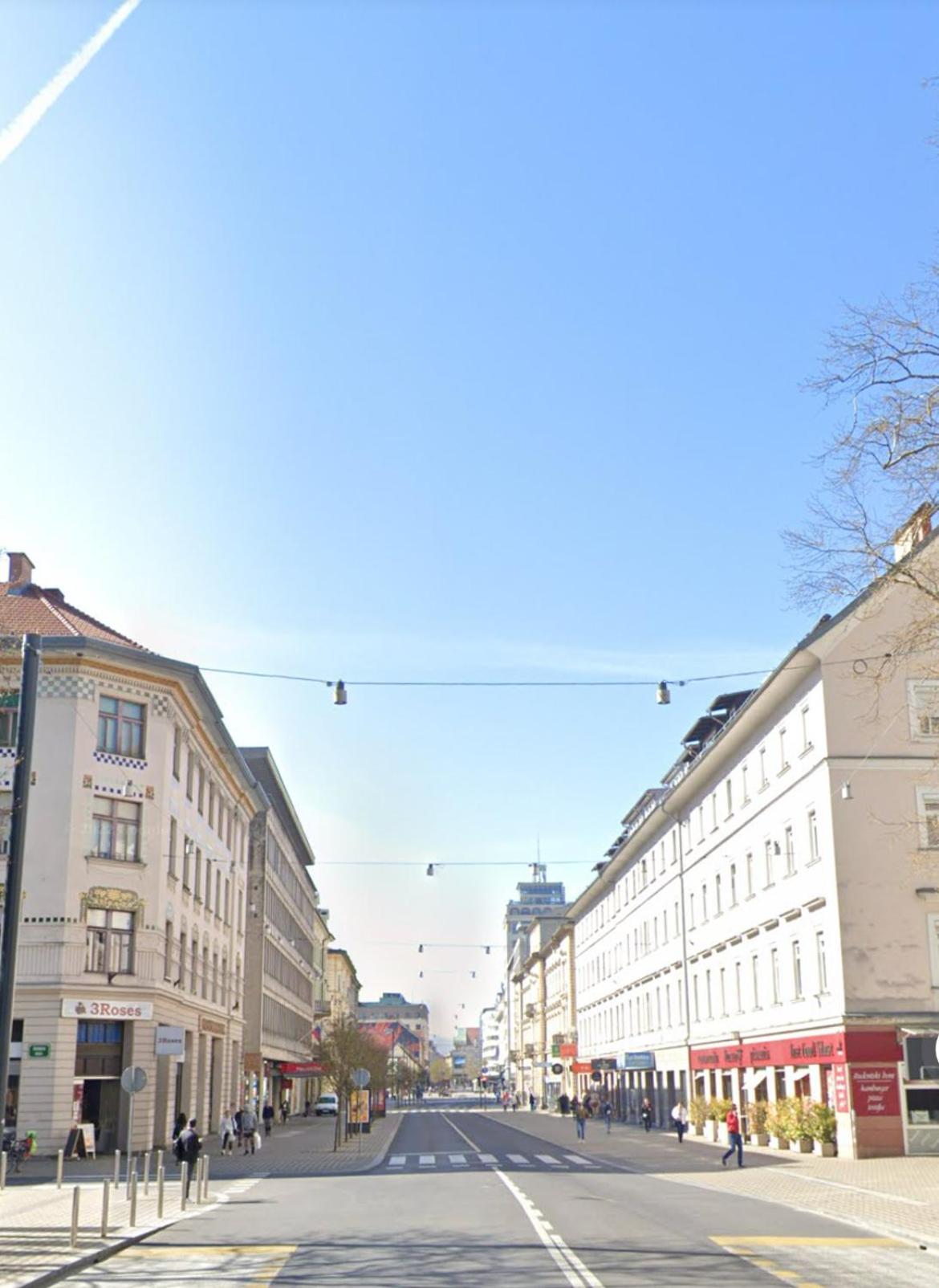 Family apartment in the city centre - FREE parking garage view 2