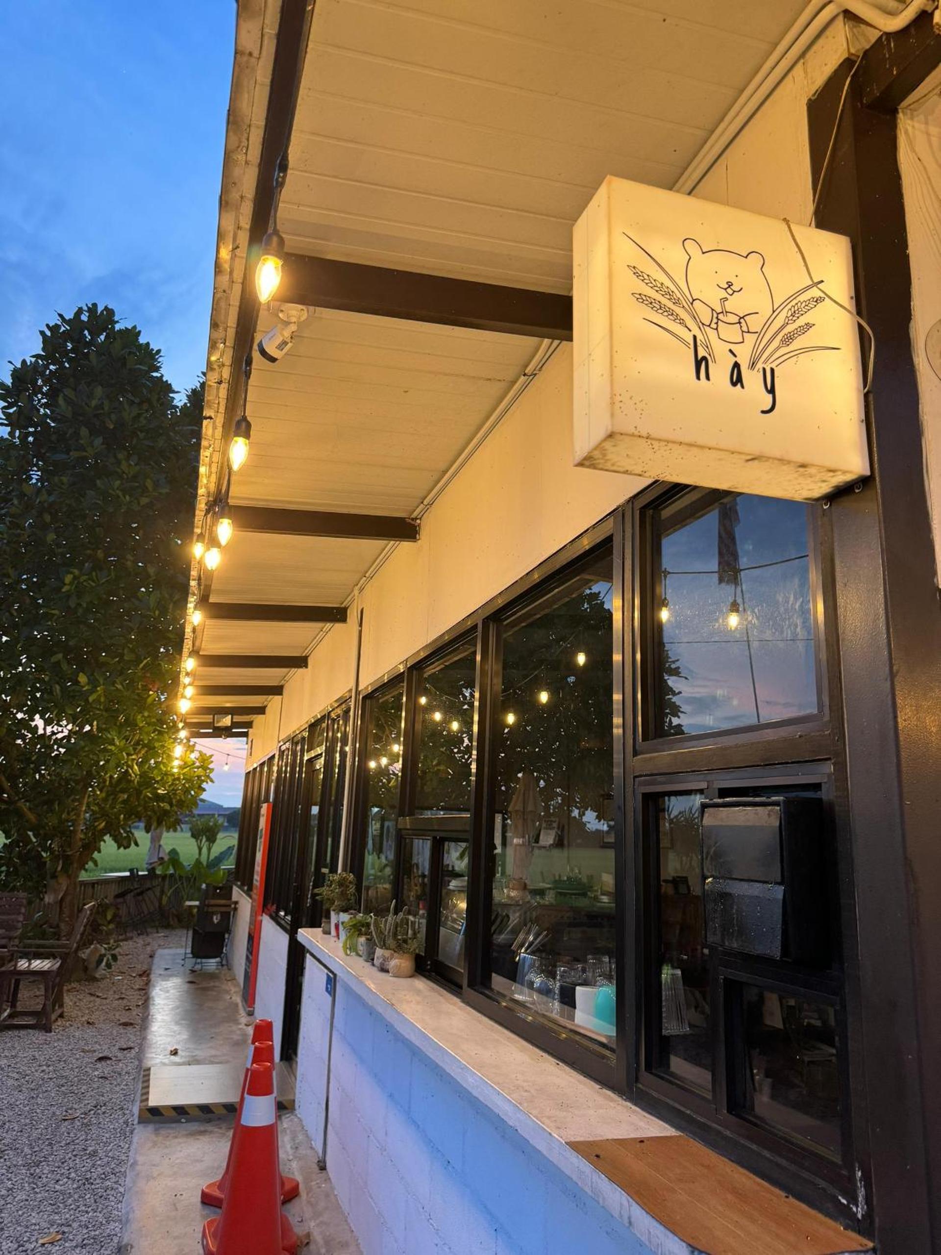 MostPopular!!! Hay Cafe TranquilFields - OnlyYou with Hay, Rentable For Event photo 1