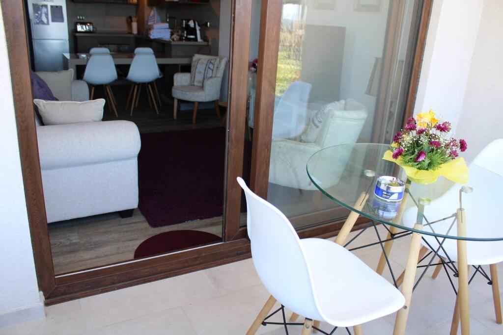 TuarriendoCL-MPHA405 Bello y Amplio Depto en Puerto Varas 2D2B hasta 6PAX con vista al lago