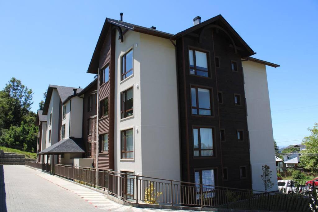 TuarriendoCL-MPHA405 Bello y Amplio Depto en Puerto Varas 2D2B hasta 6PAX con vista al lago