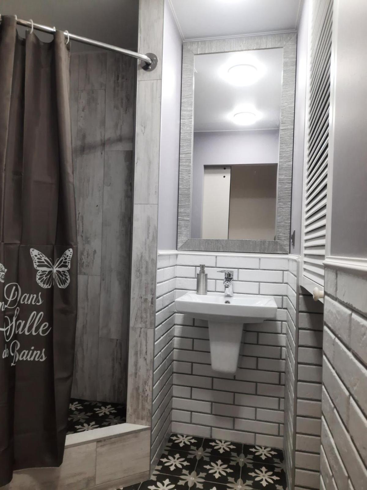 Apartment on Oleksandra Polia Avenue view 5