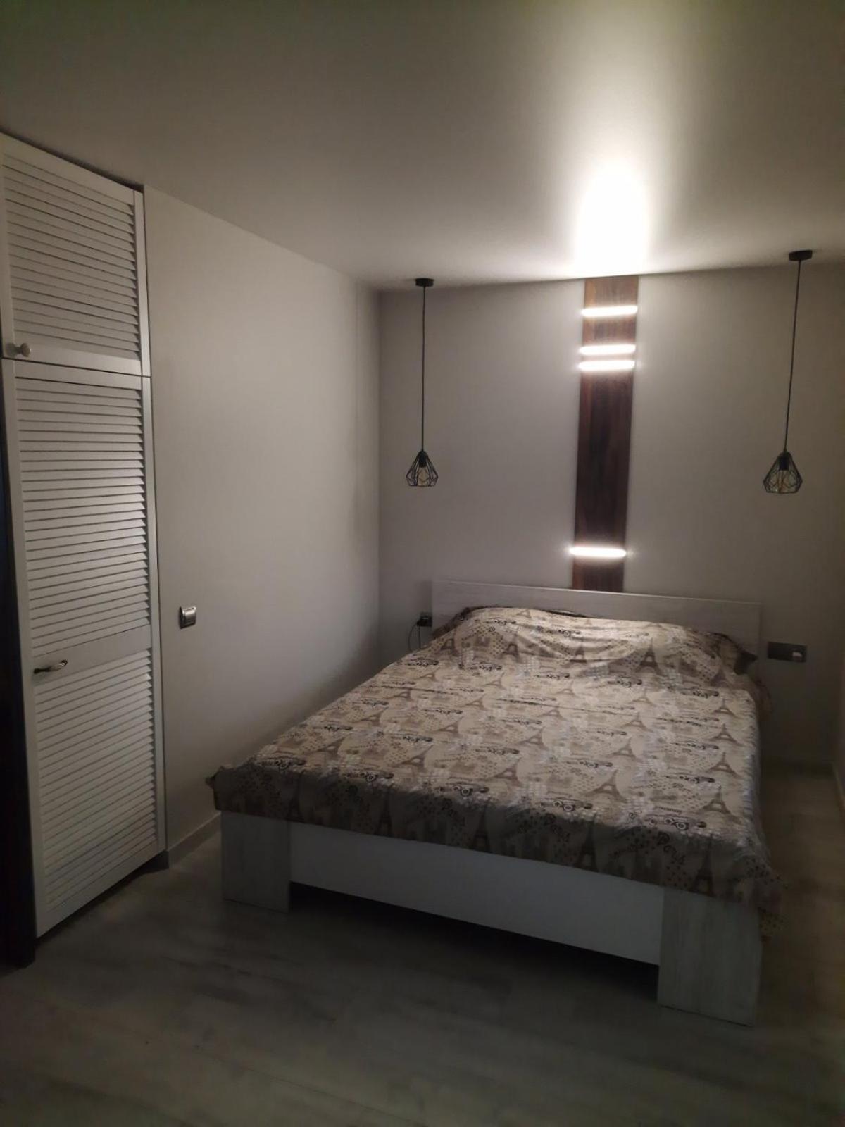 Apartment on Oleksandra Polia Avenue view 2